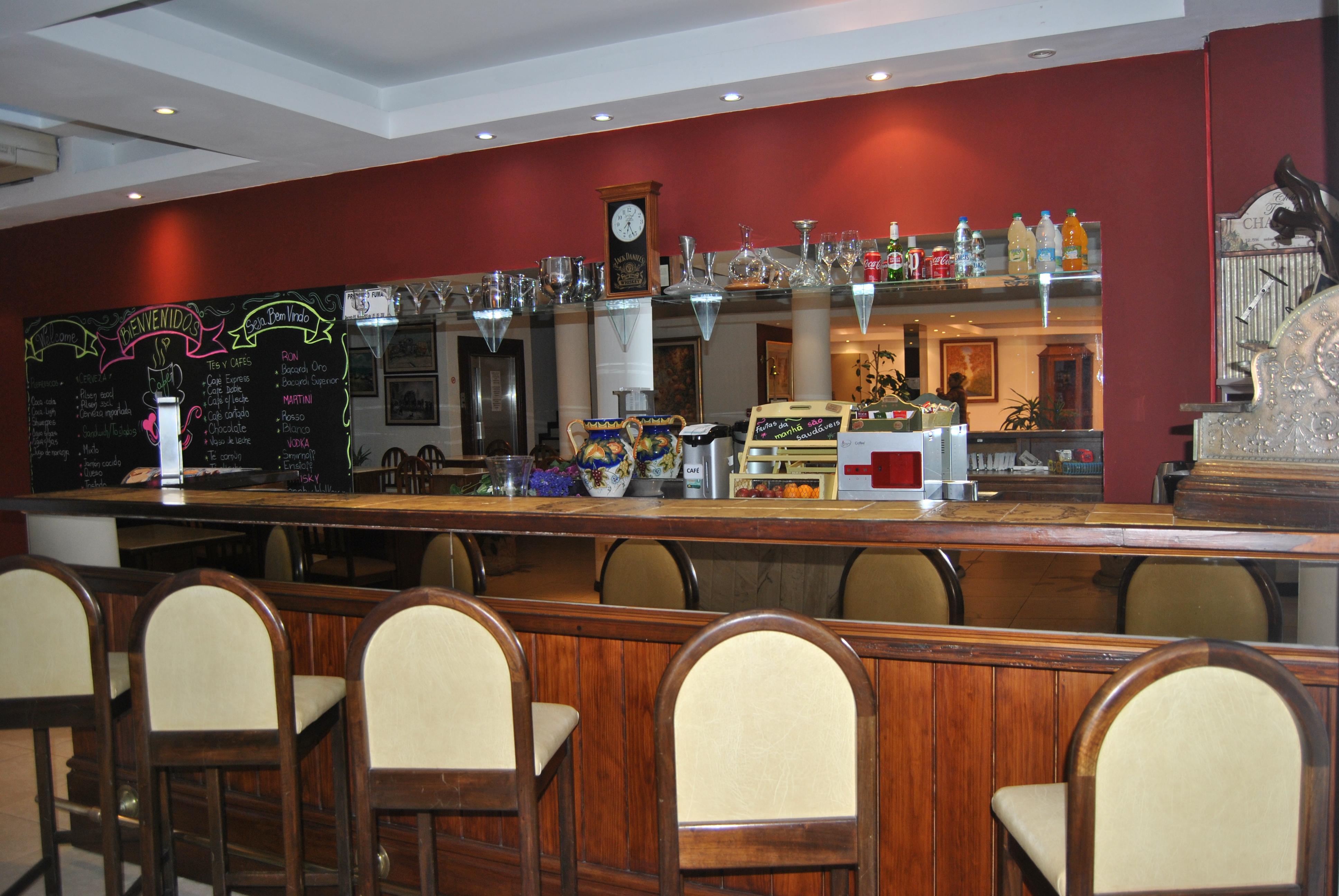 Bar/Salón Iberia Hotel