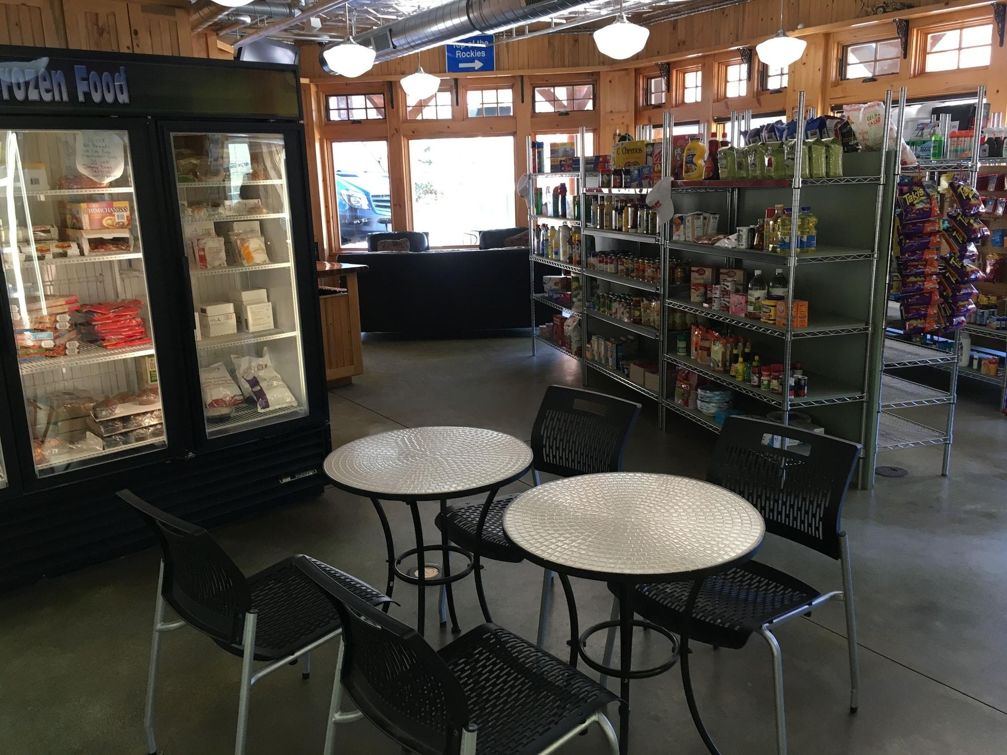 Vista Lobby The Green Bridge Inn