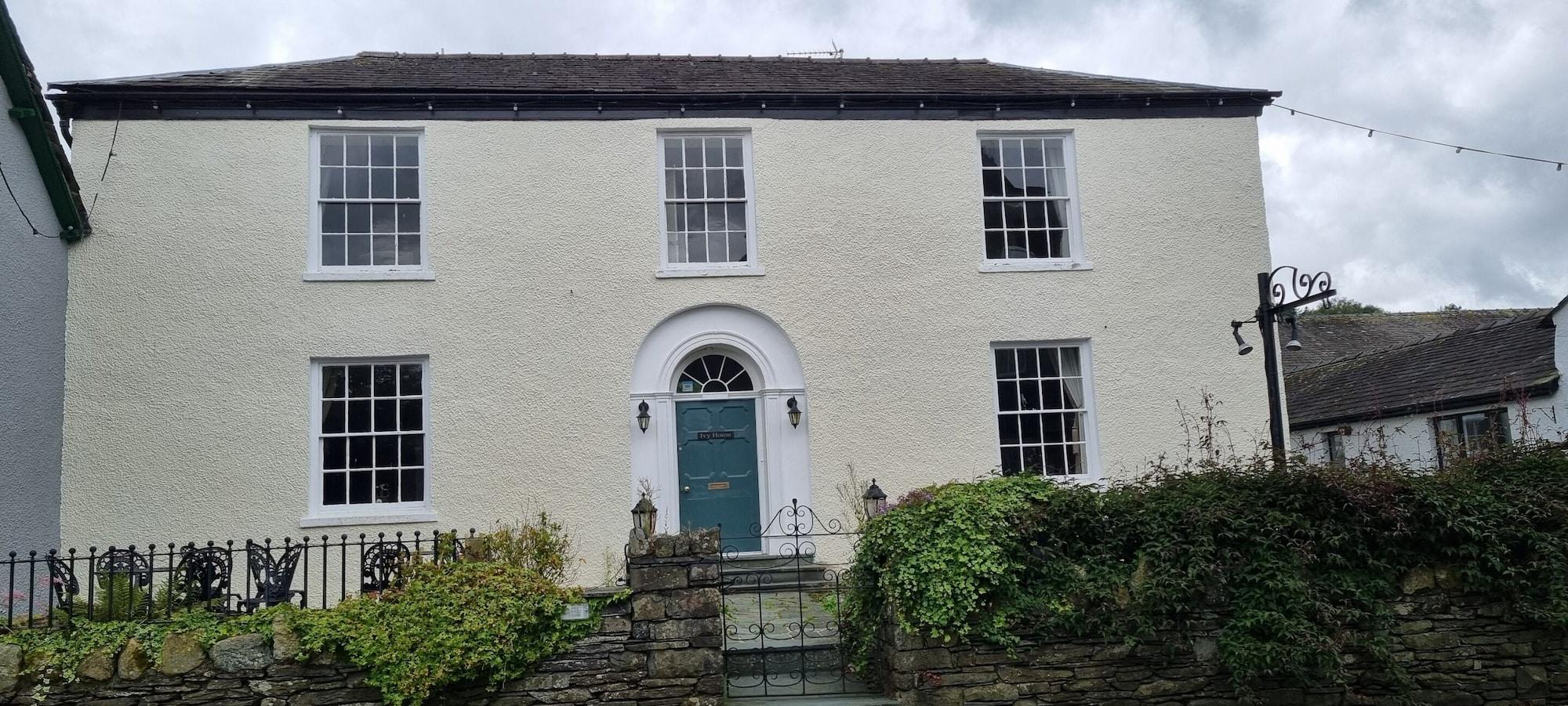 Vista Exterior Ivy House