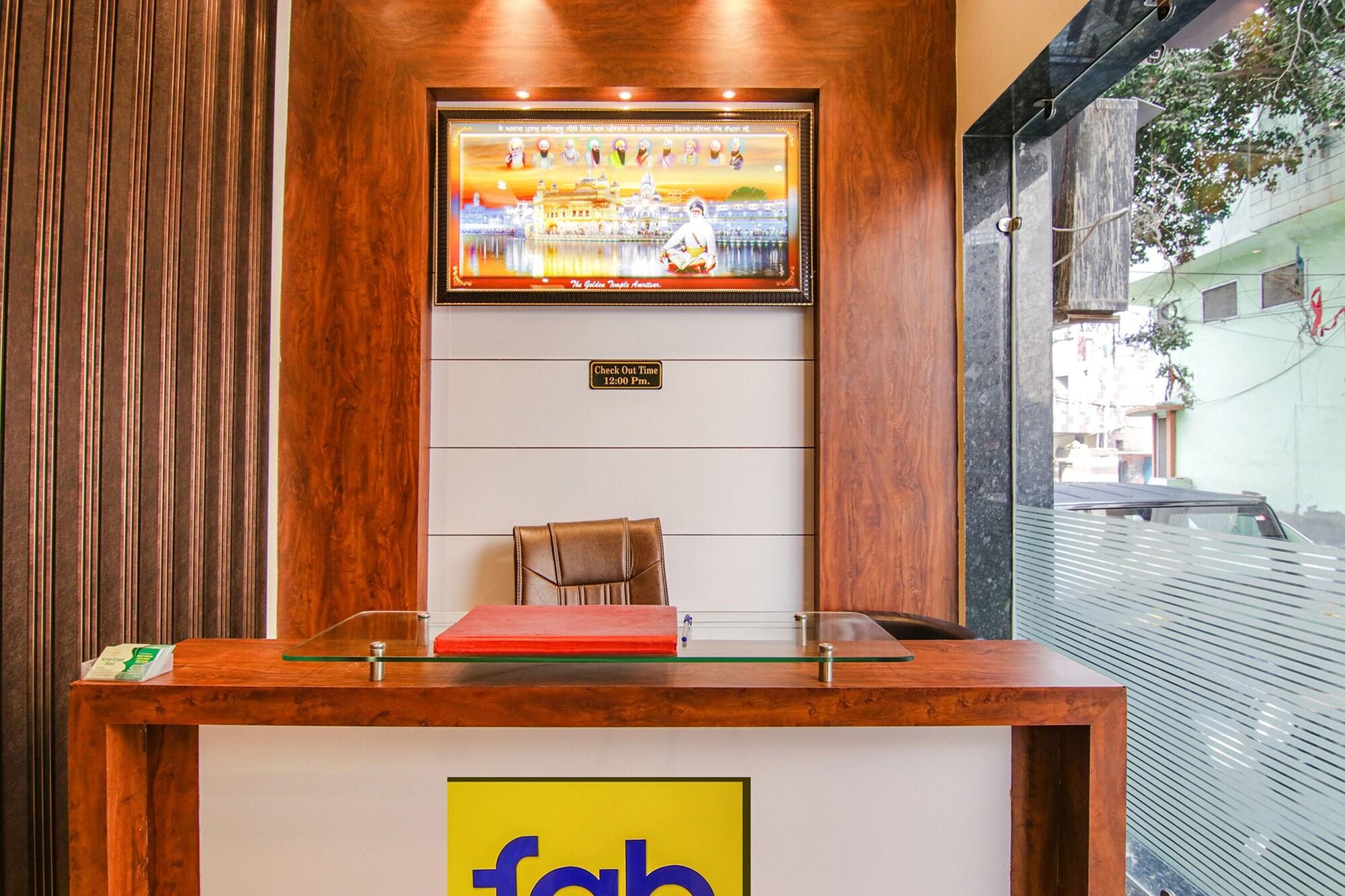 Vista Lobby Fabhotel Aryan Grand