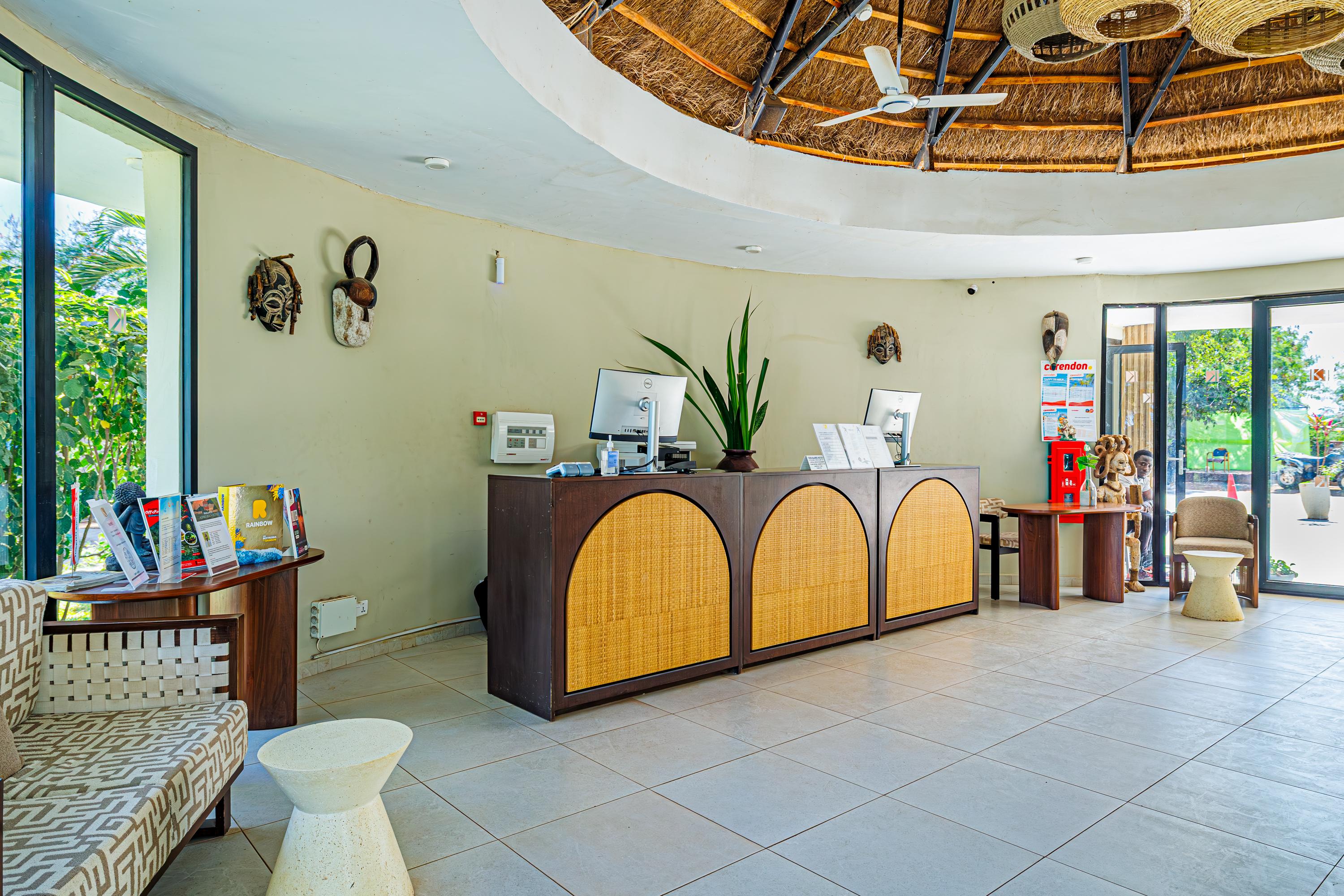 Vista Lobby Kombo Beach Resort