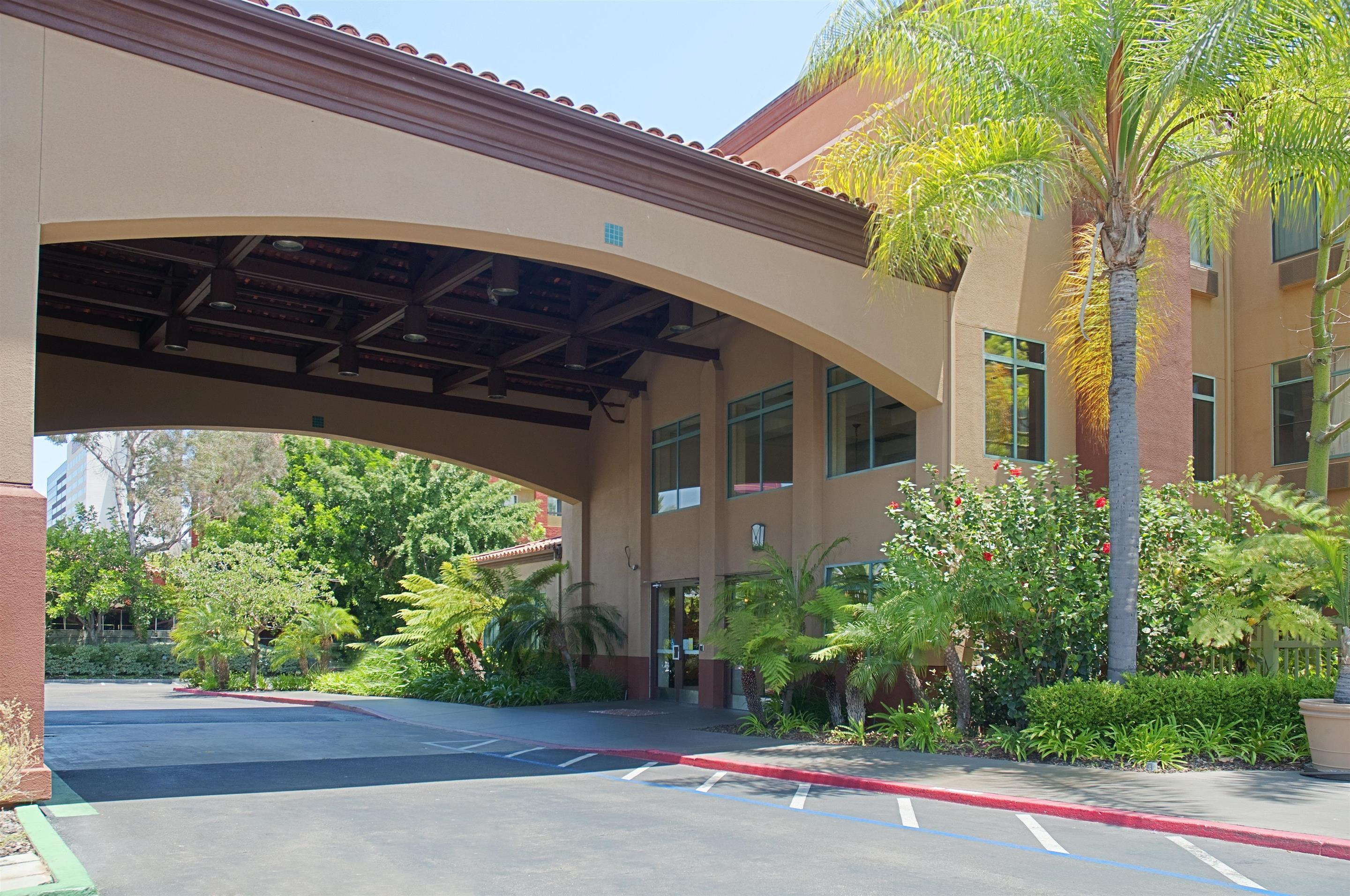 Vista Exterior Ramada Suites by Wyndham San Diego/Hotel Circle Area