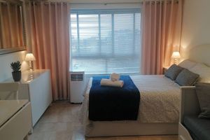 Renta temporal - Charming Studio Apartment With Pool Access in Central Gibraltar