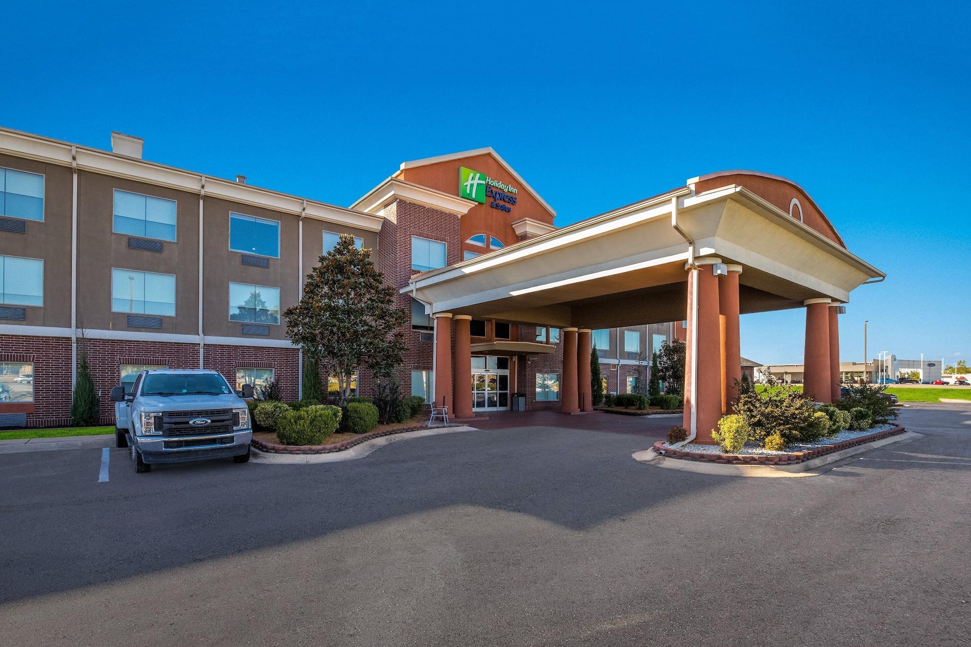 Vista Exterior Holiday Inn Express Hotel & Suites Okmulgee by IHG