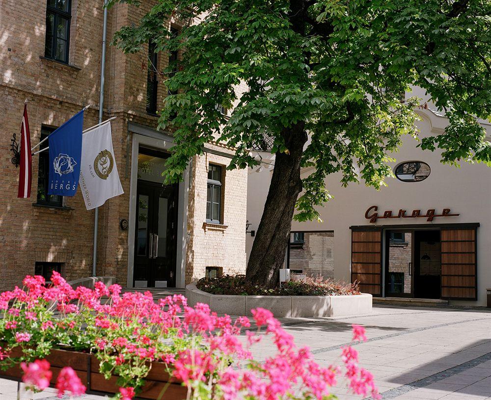 Hotel Bergs Suites by null