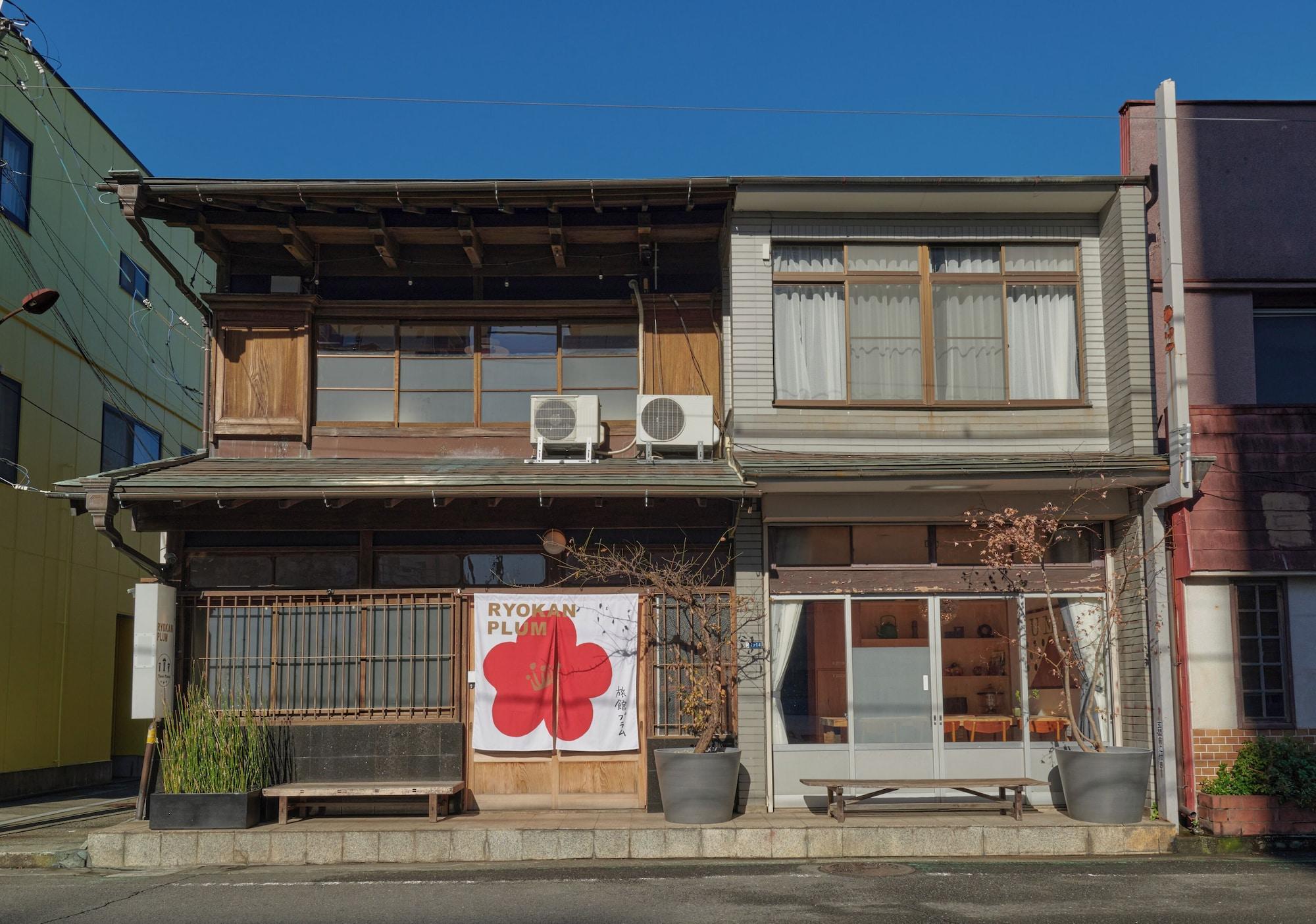 Vista Exterior RYOKAN PLUM