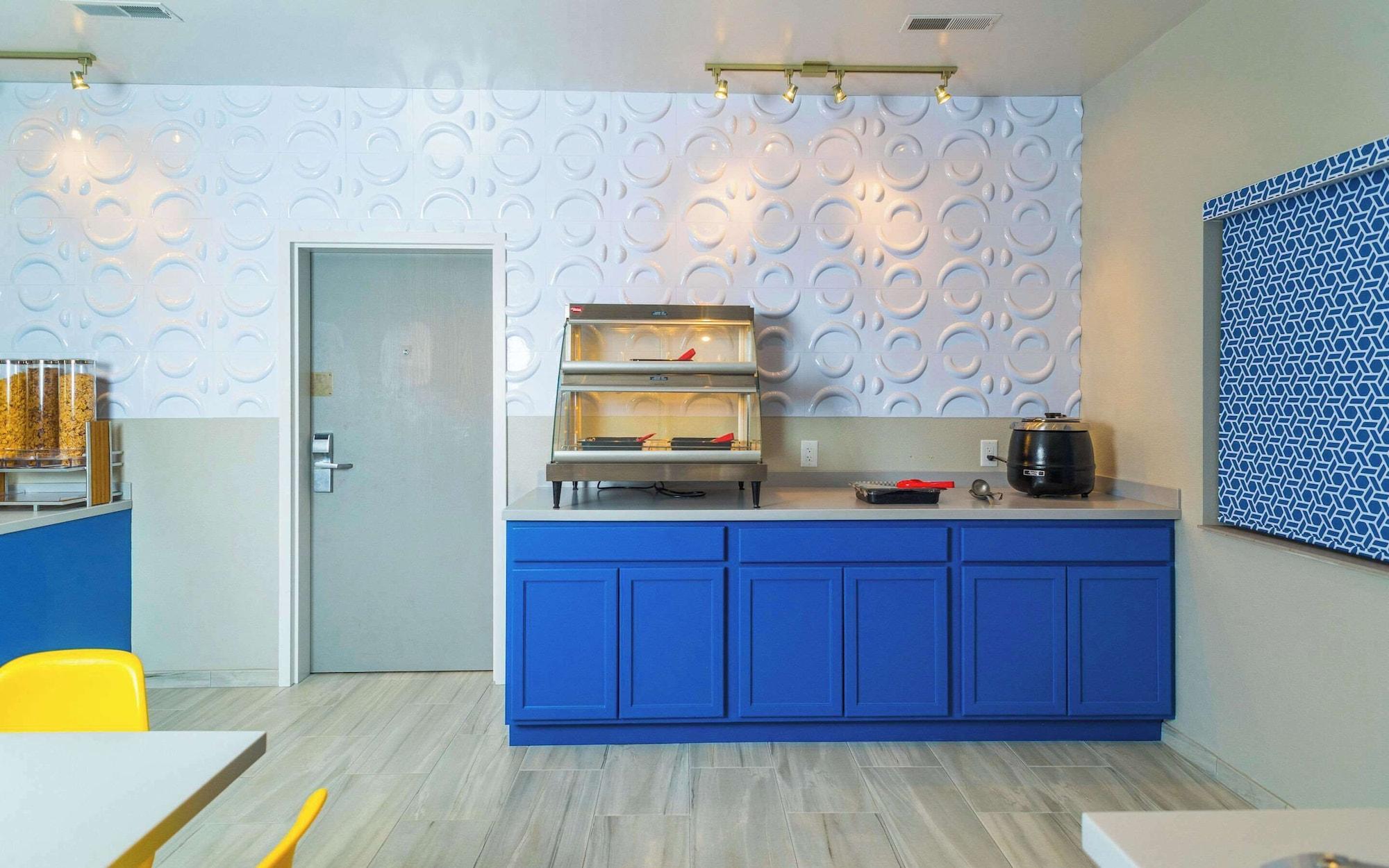 Restaurant Studio Z, Ascend Hotel Collection