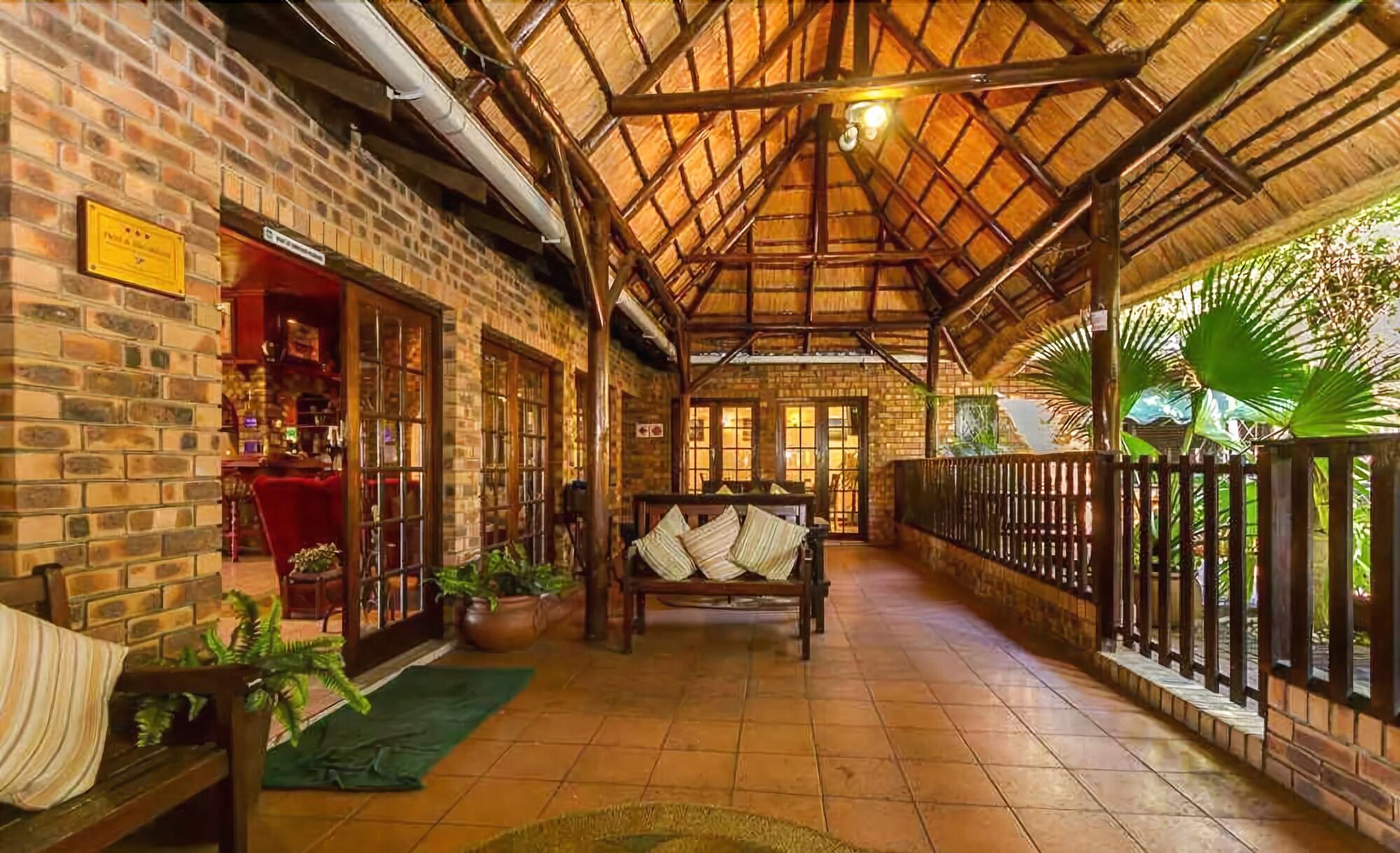 Varios La Mer Lodge