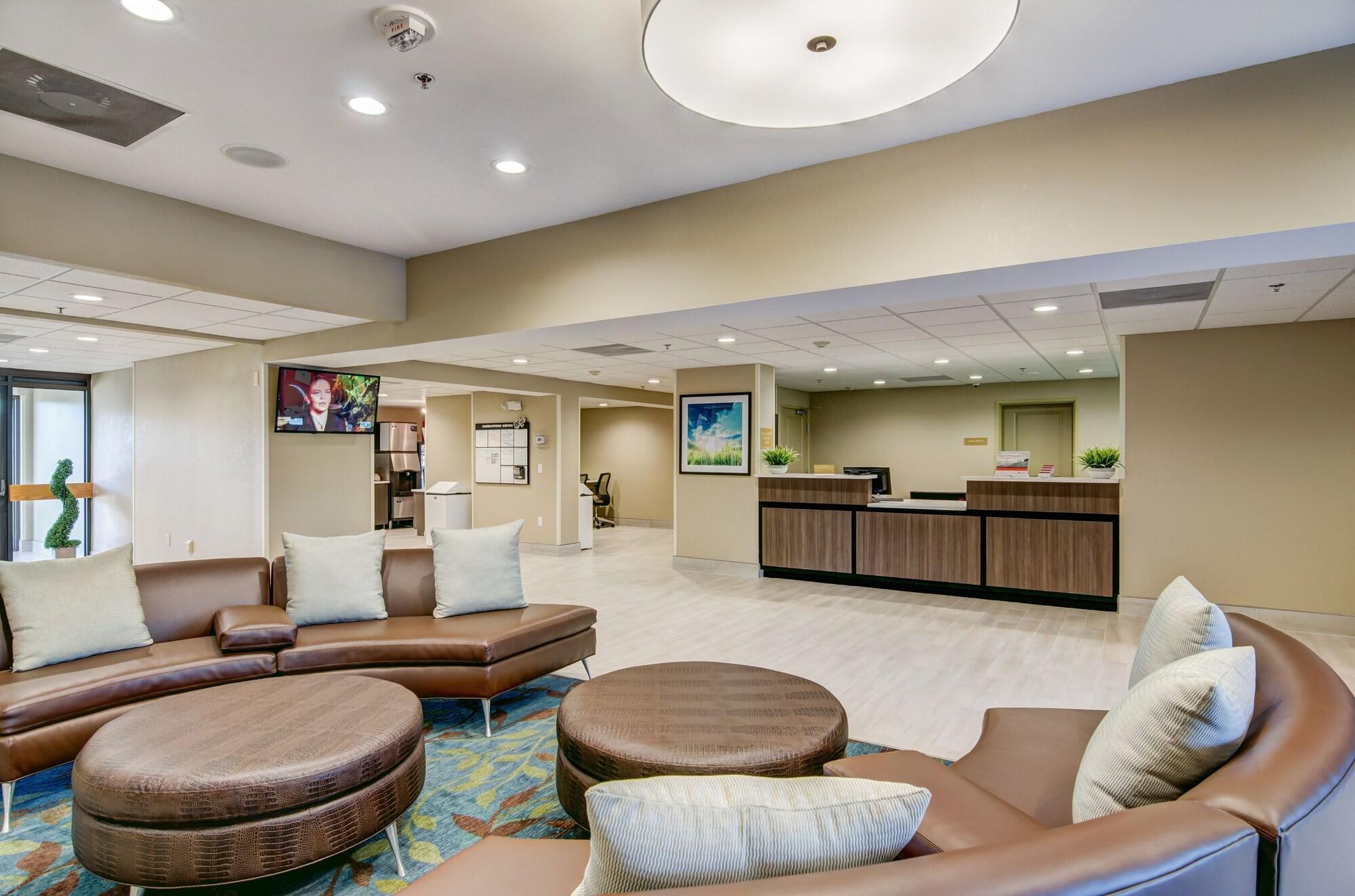 Vista Lobby Candlewood Suites Richmond - West Broad by IHG