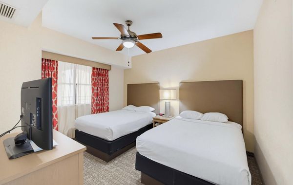 Magical 2BR Disney Condo - Free Resort Access - Hoteles cerca de Premium Outlets en Orlando