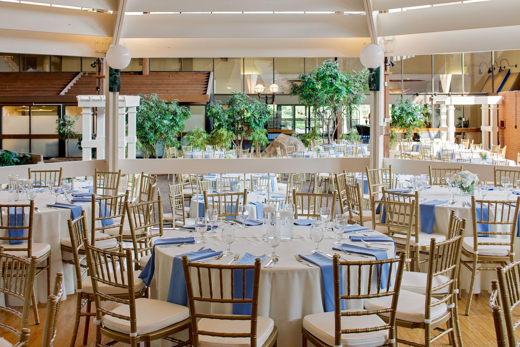 Vista Lobby The Boxboro Regency