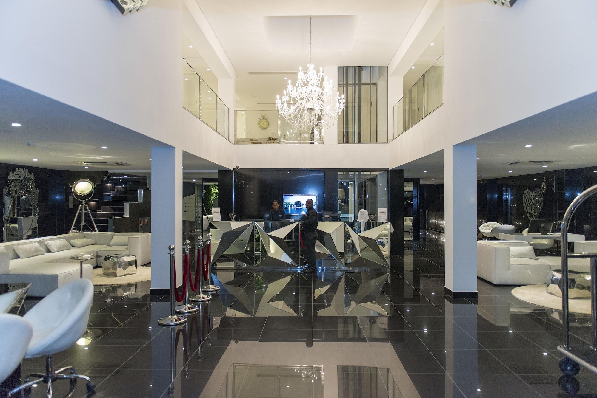Vista Lobby Nacala Plaza Business Design Hotel