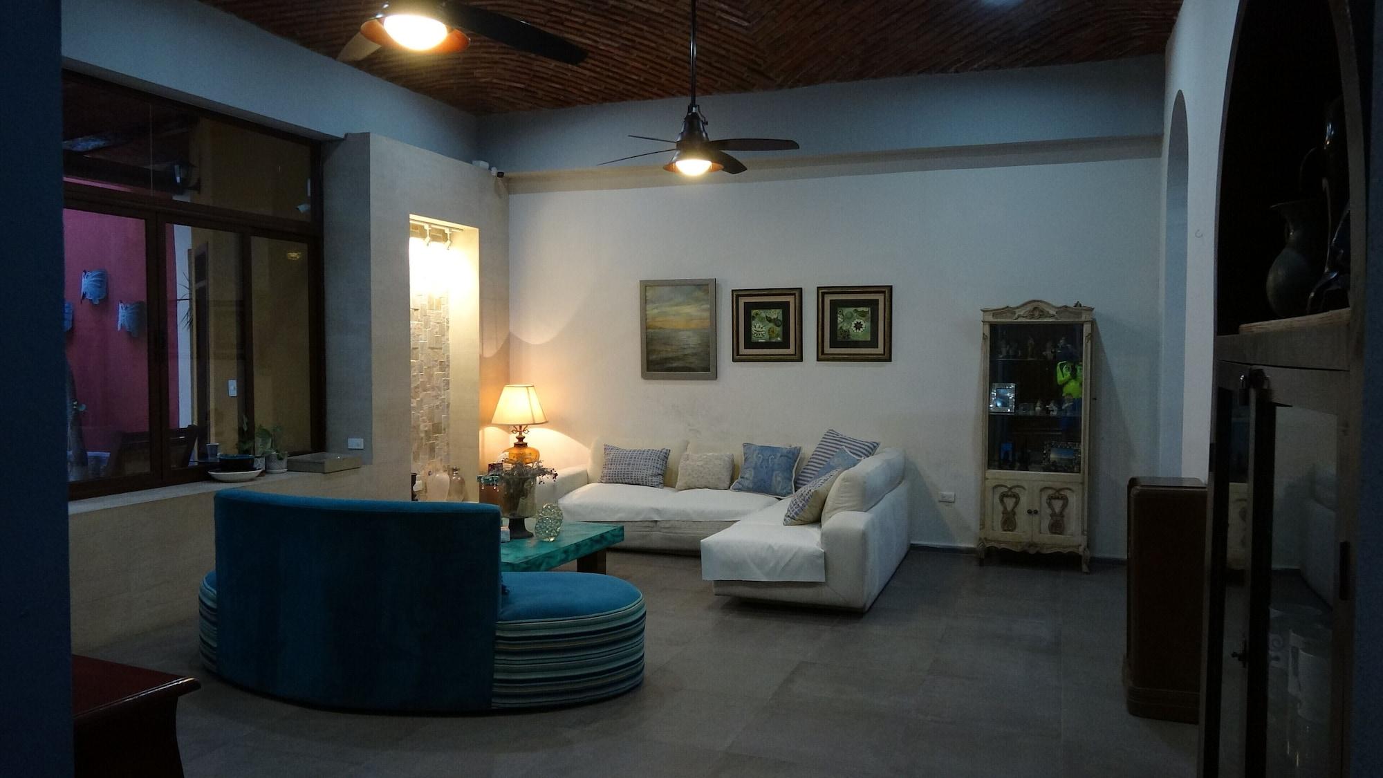 Vista Lobby Casona 13 Flechas