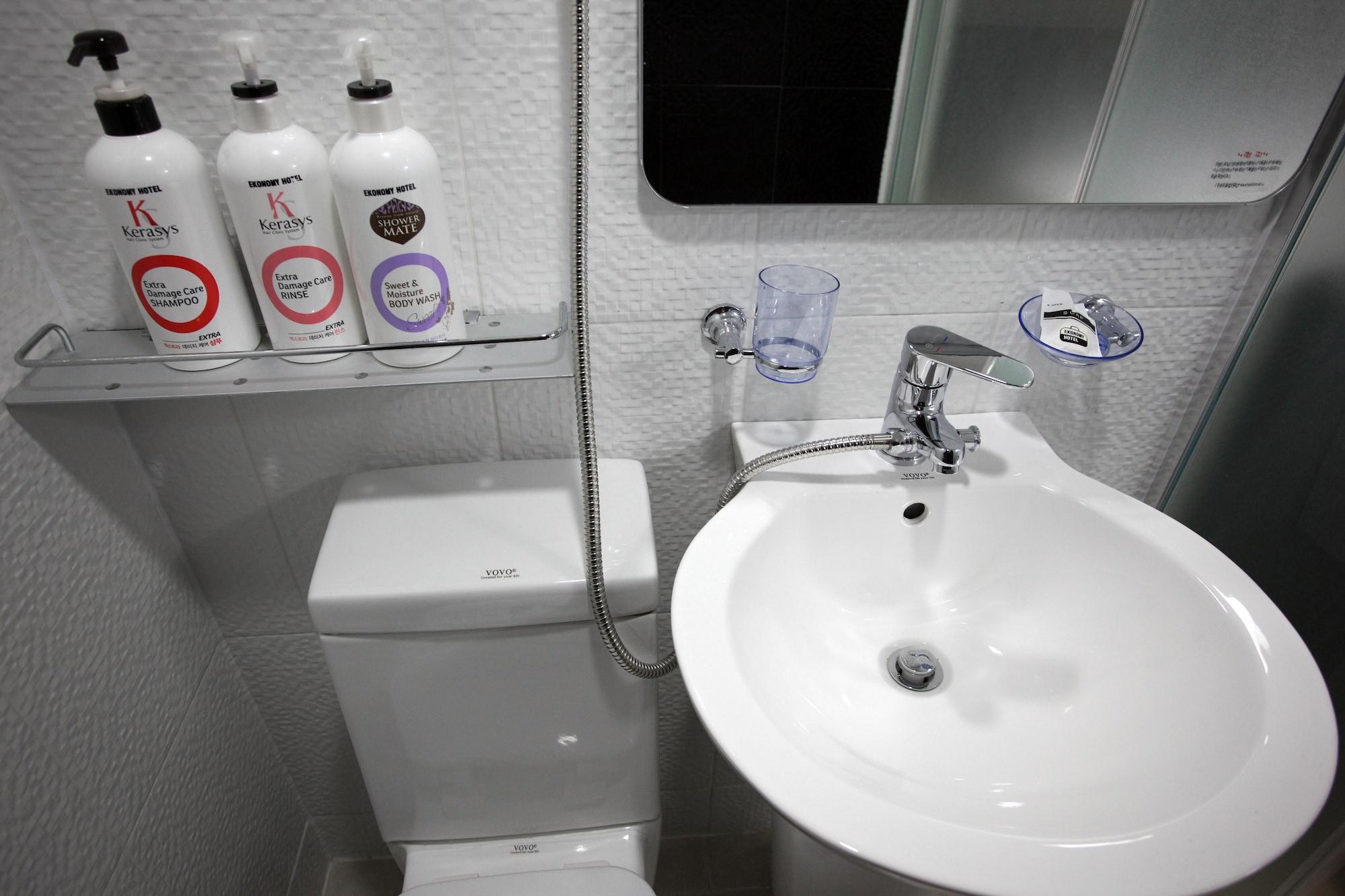 Equipamiento de Habitación Ekonomy Hotel Myeongdong premier