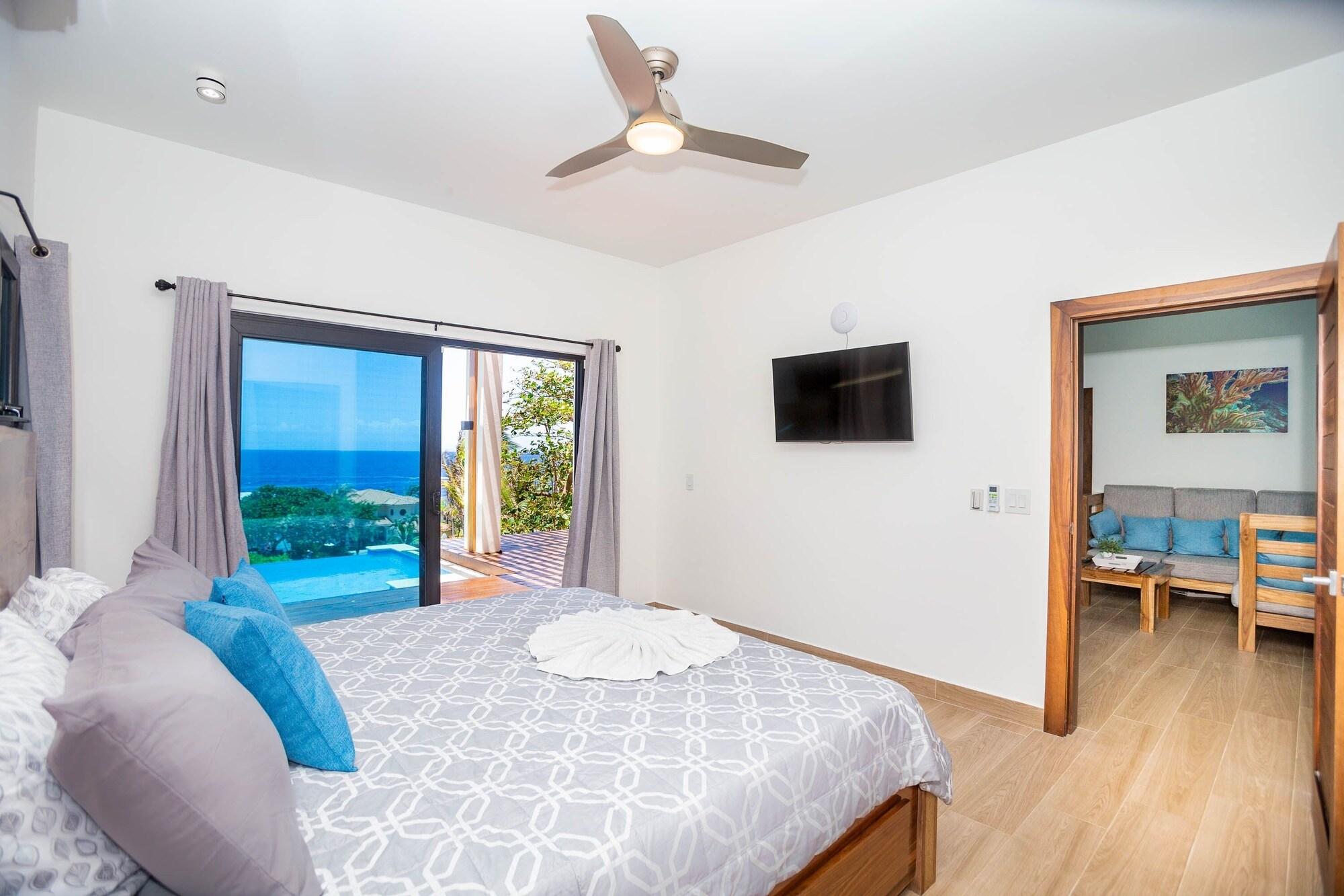 Habitación West Bay Breeze 3 Bedroom Home by RedAwning