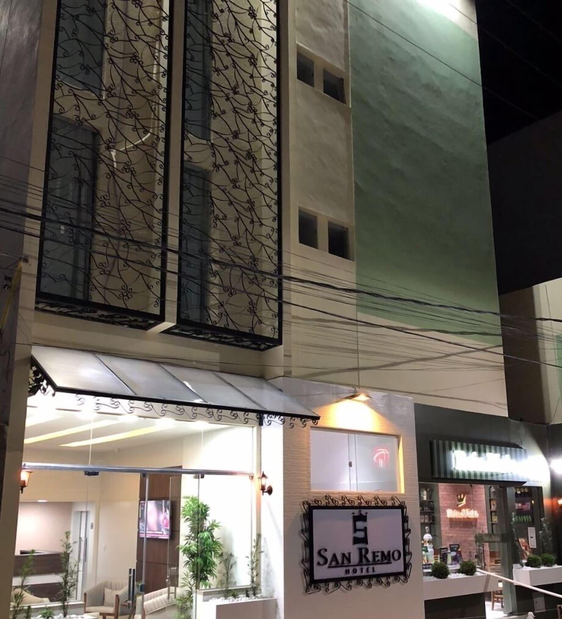 Vista Exterior Hotel San Remo