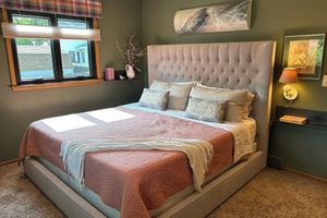 Alquiler Vacacional - Comfort & Charm - Cul-de-Sac Near Lake- Fireplaces + Patio