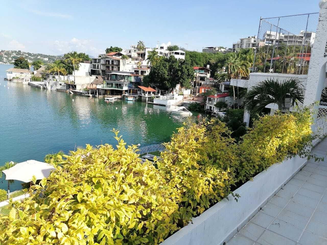 Equipamiento de Habitación Marina Palace Tequesquitengo