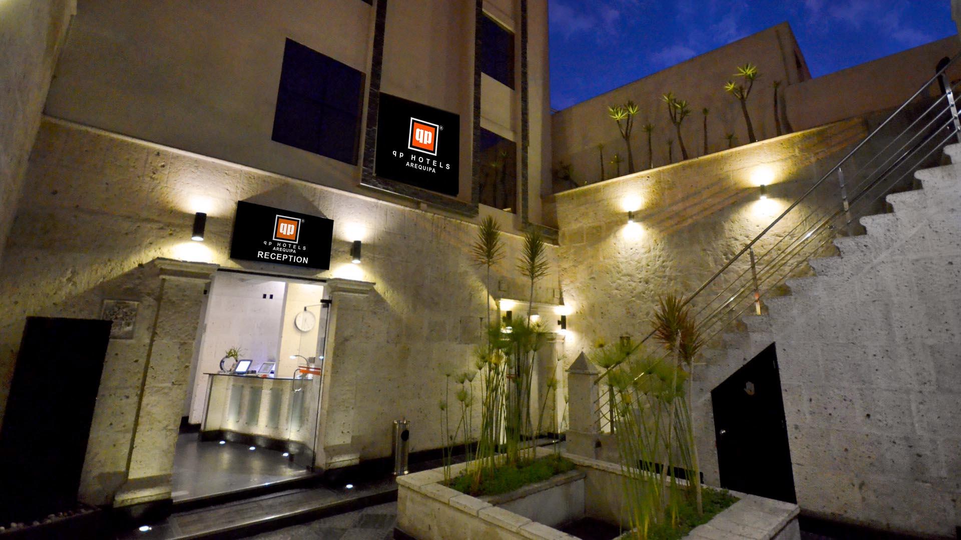 Vista Exterior qp Hotels Arequipa