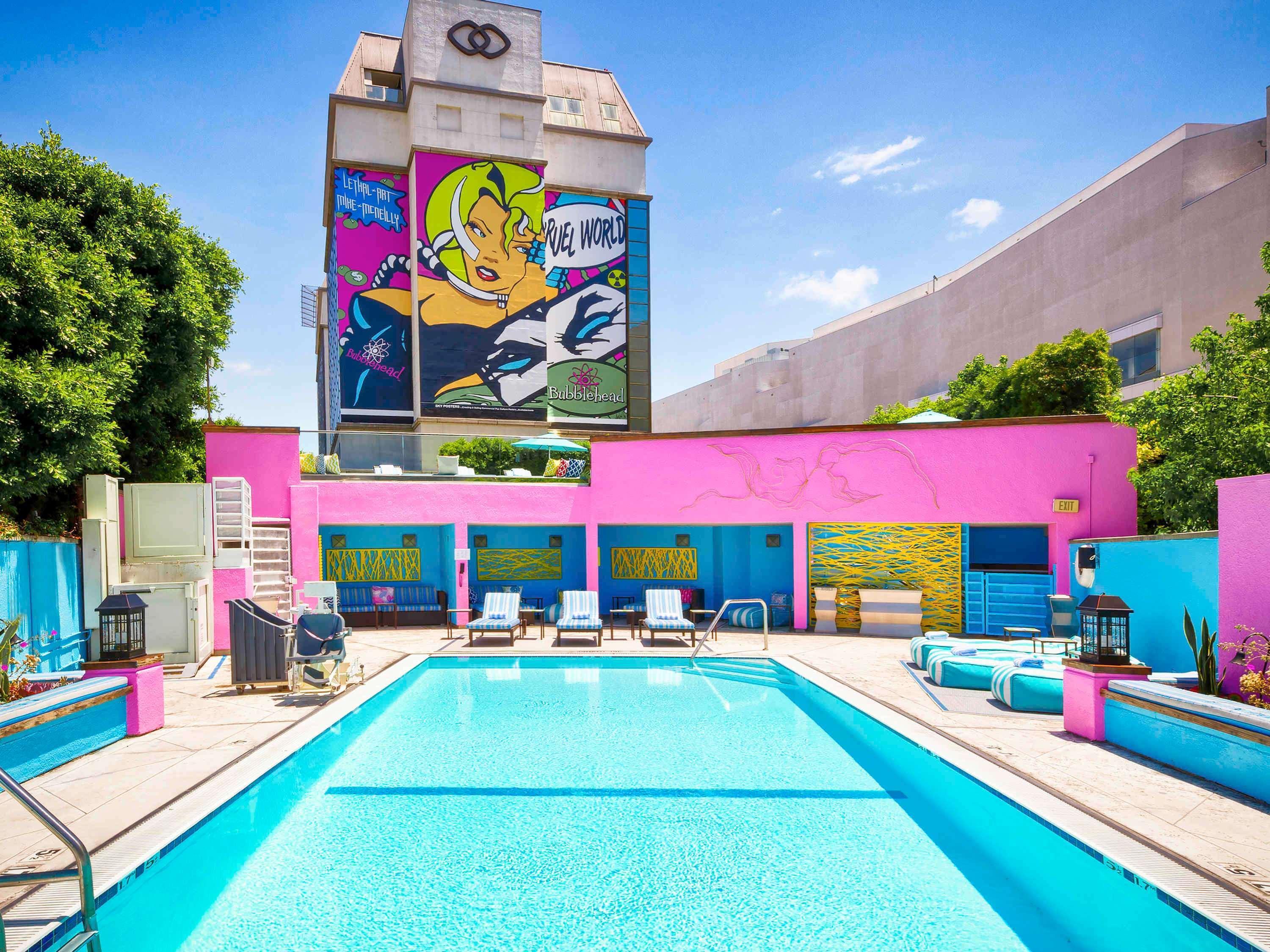 Vista Piscina Sofitel LA at Beverly Hills
