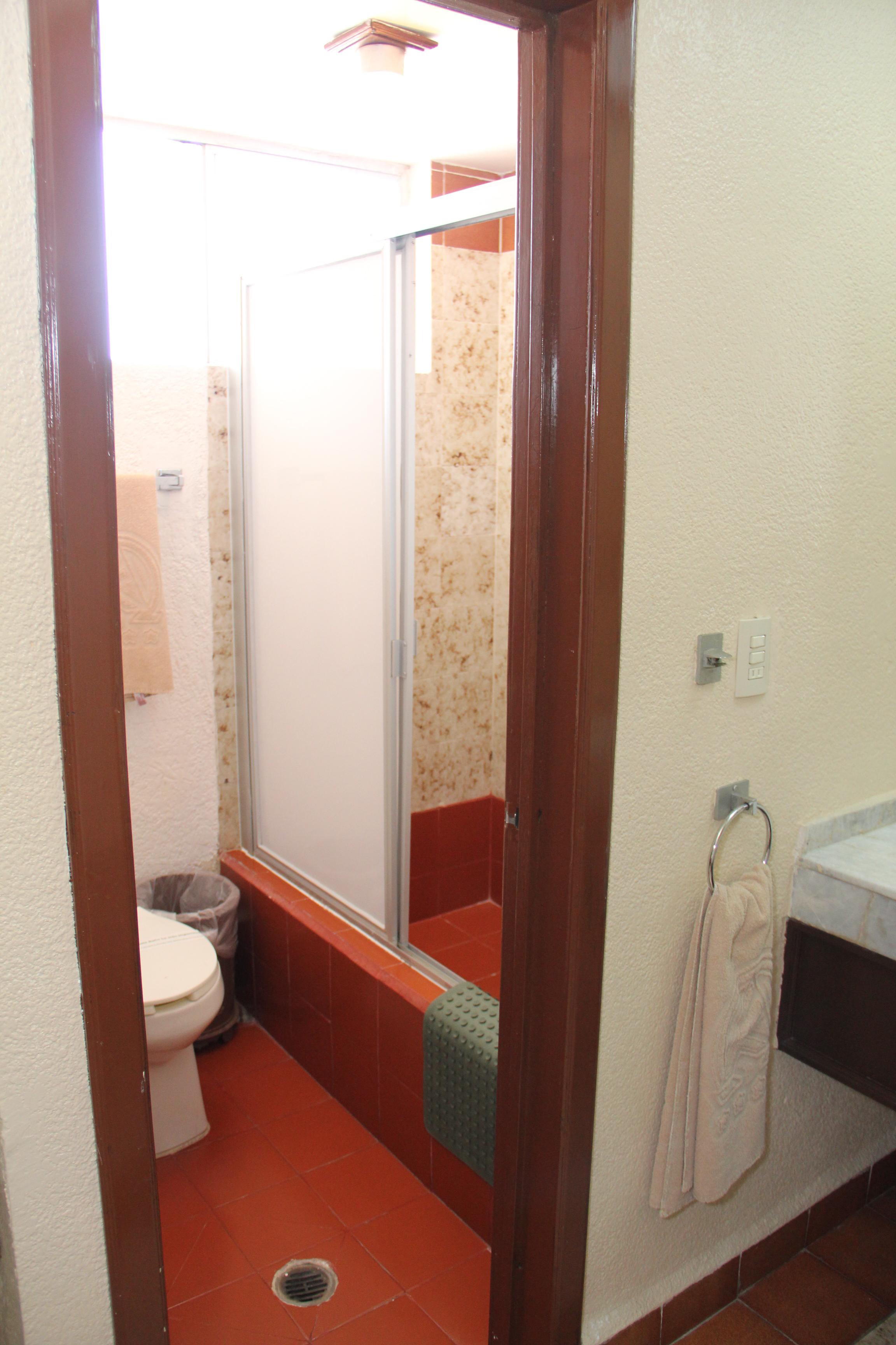 Baño Hotel Kyrios