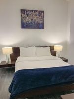 Alquiler Vacacional - TWO Side by Side Condos! 4 Bedrooms 4 baths 2 blocks off Bourbon! Prime Location