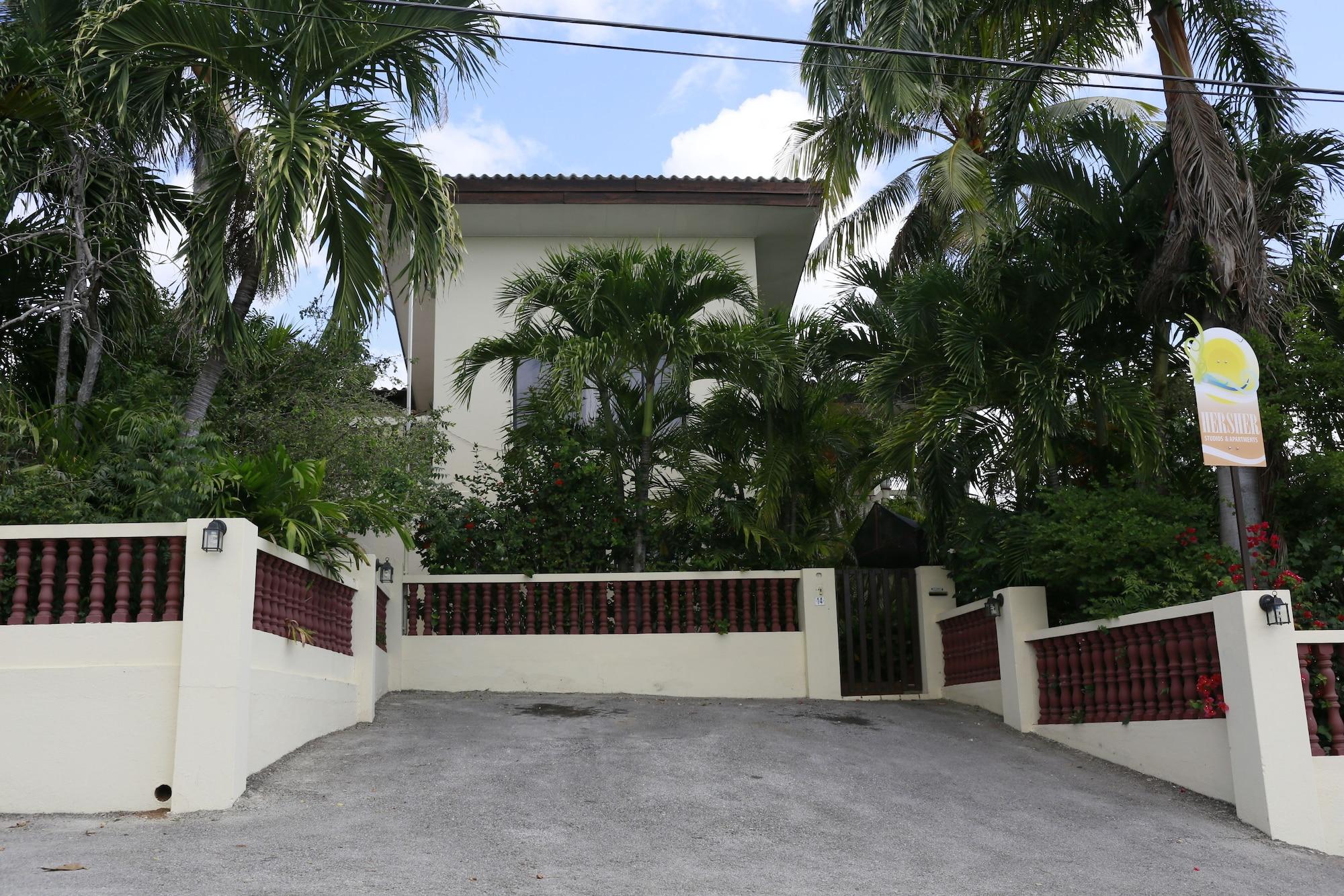 Vista Lobby Hersher Studios & Apartments