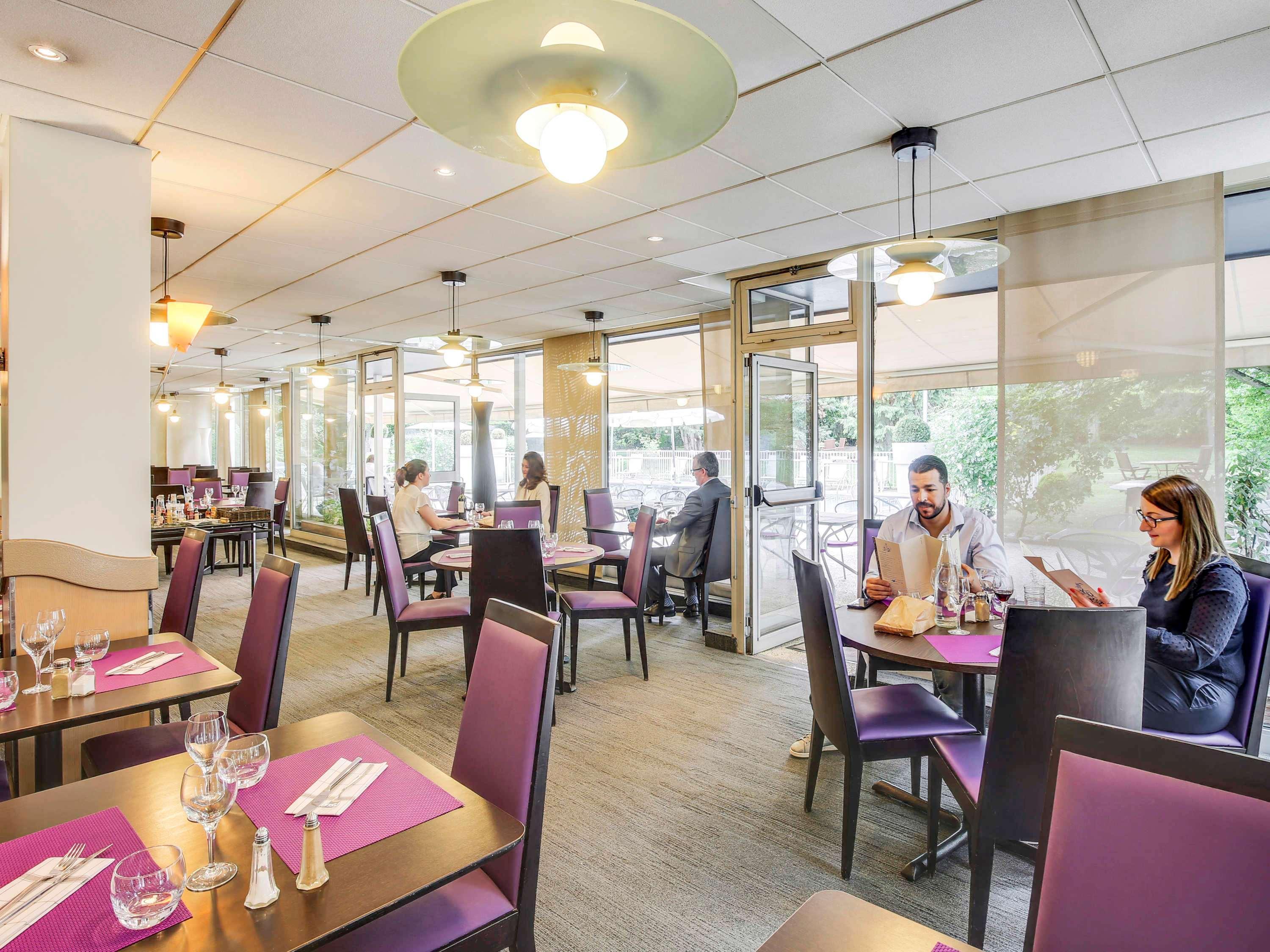 Vista Exterior Novotel Poissy Orgeval