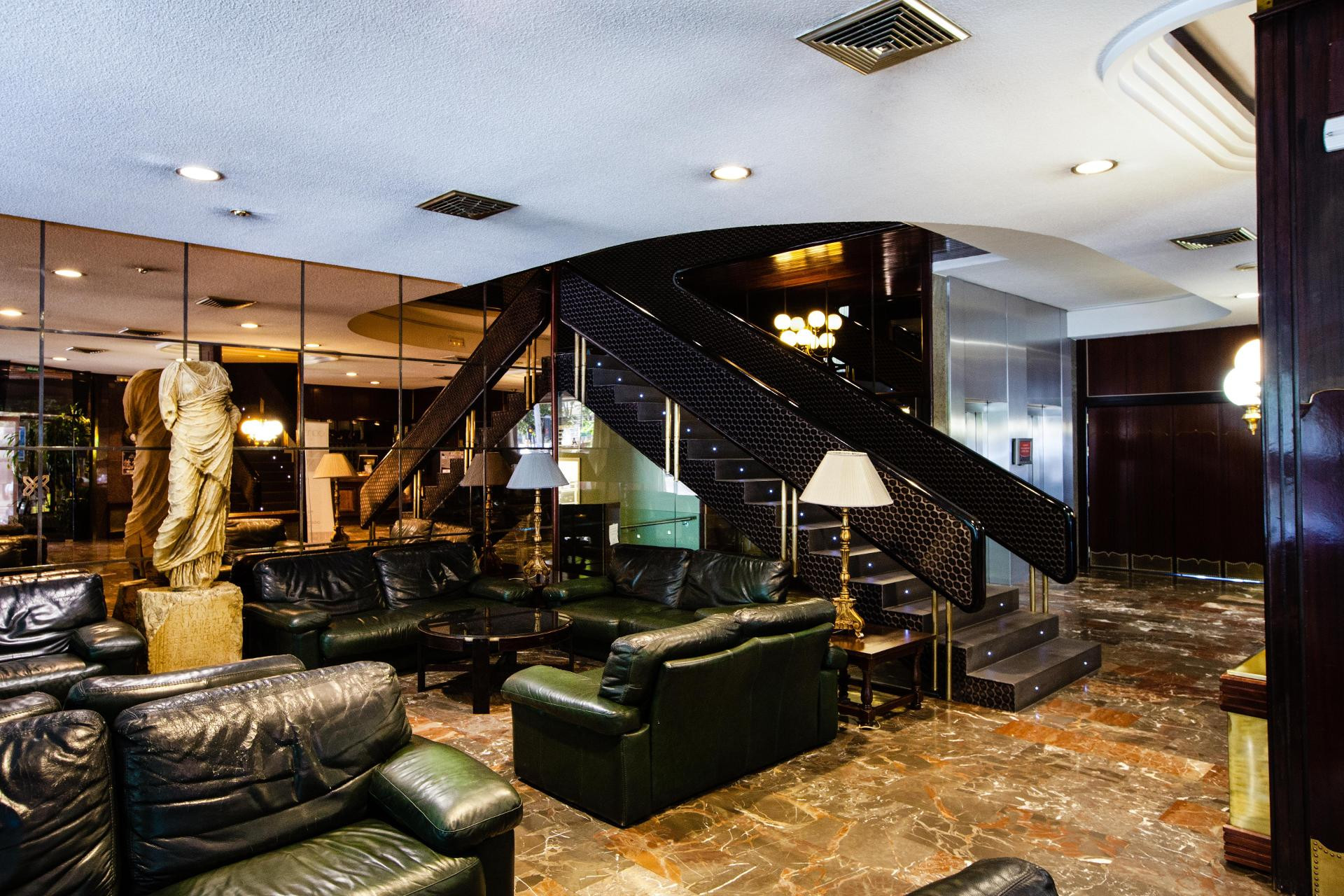 Vista Lobby Condestable Iranzo