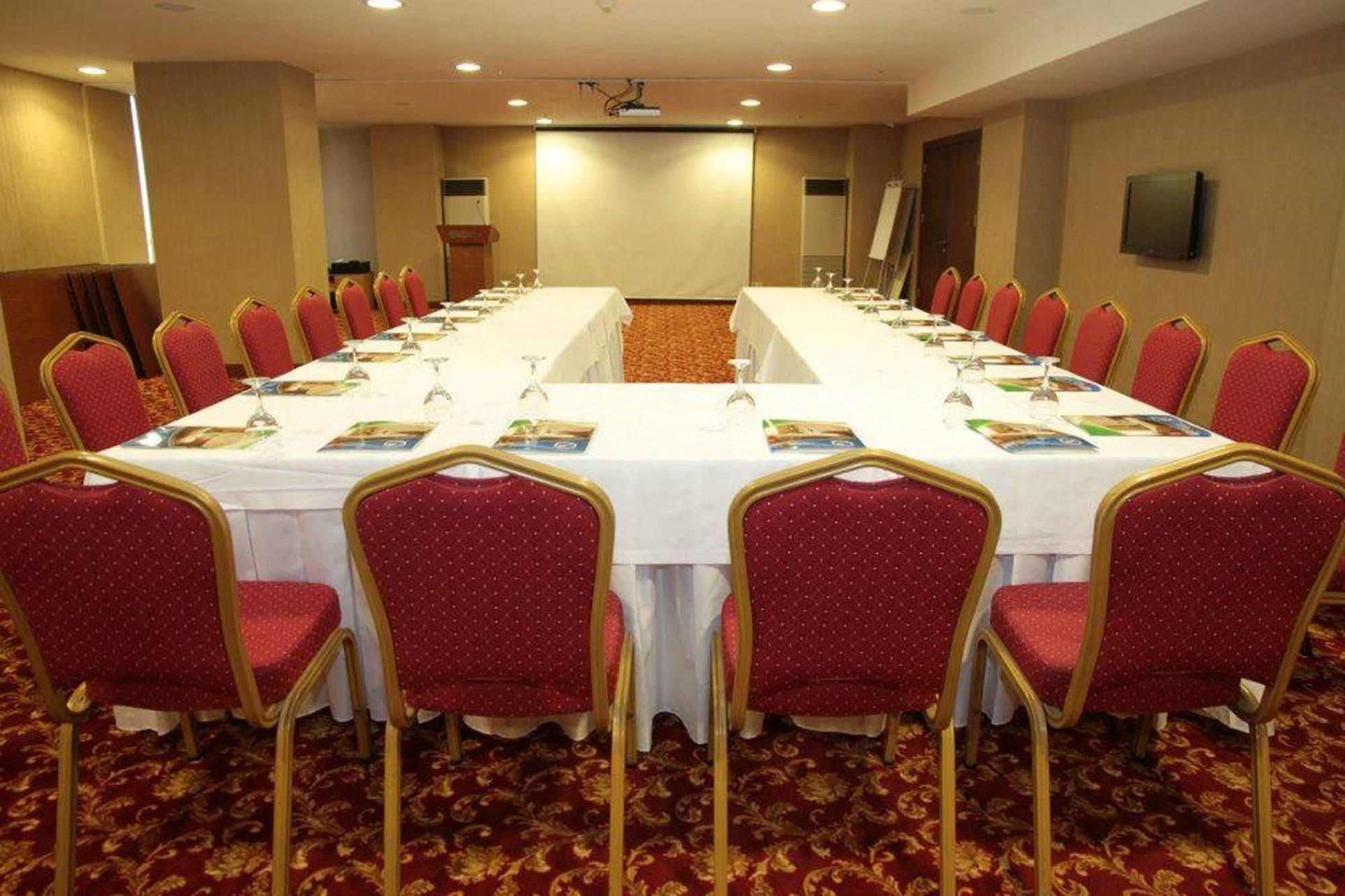 Sala de Reuniones Kelesler Park Hotel