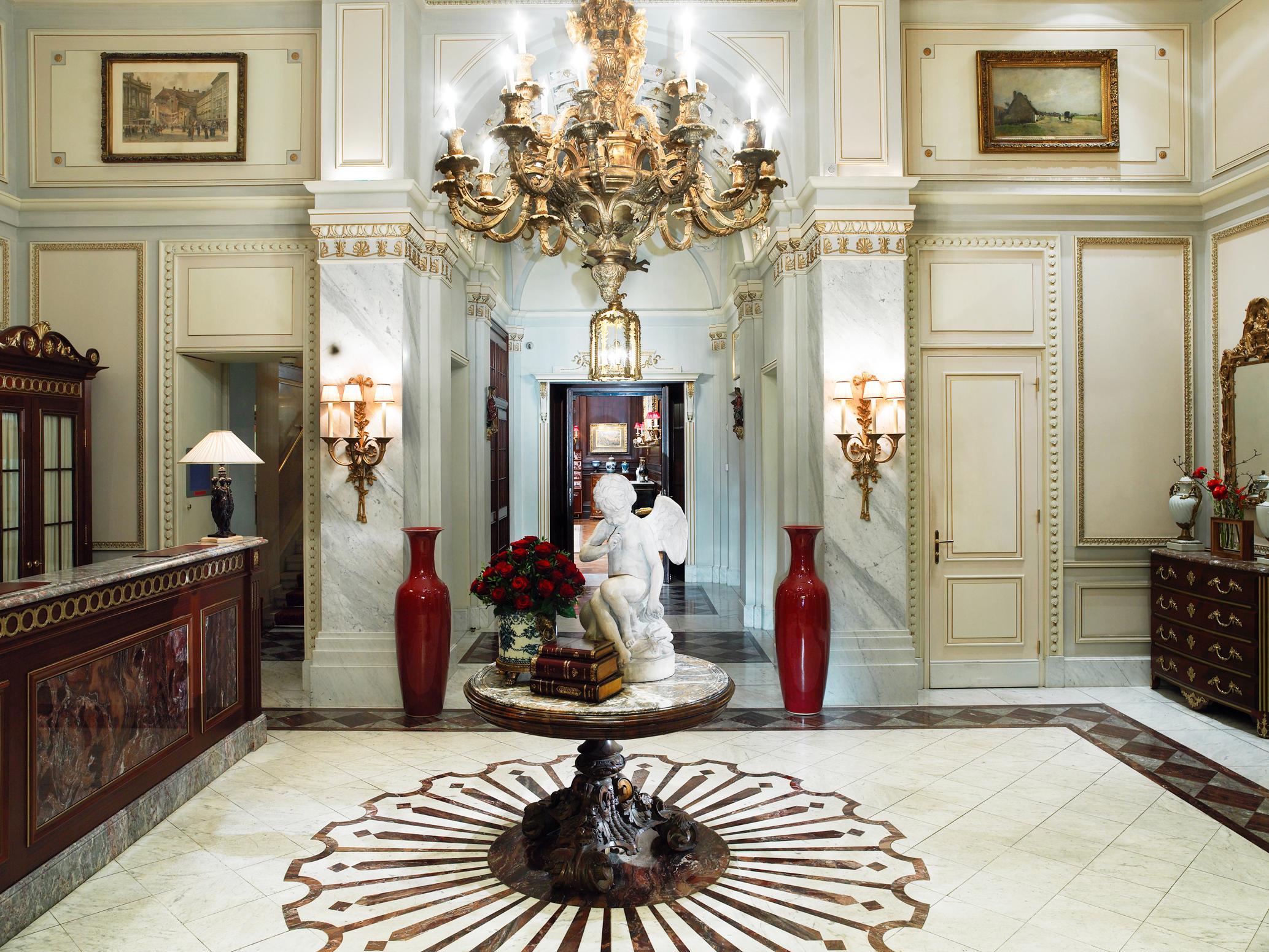 Vista Lobby Hotel Sacher Wien