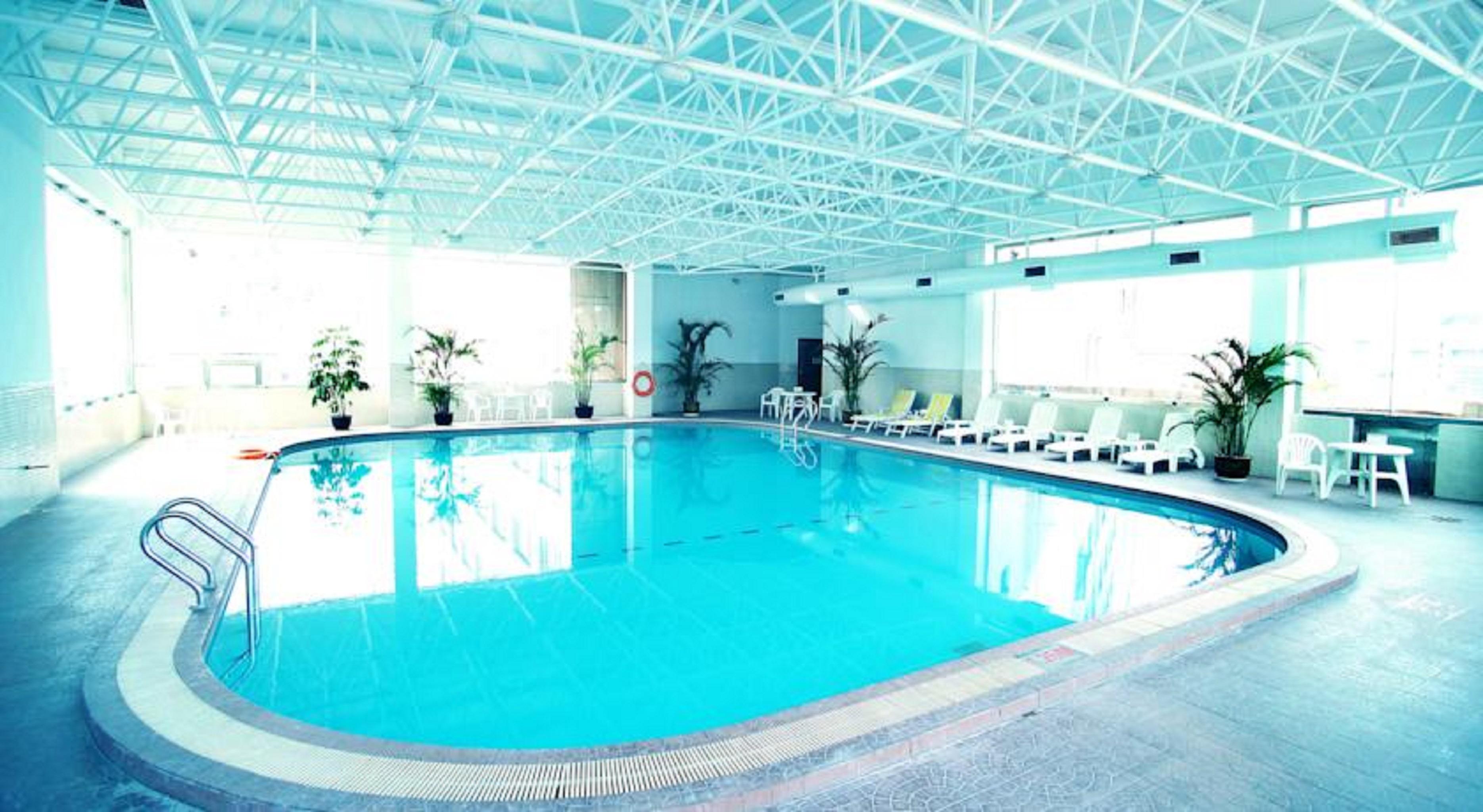 Vista Piscina Grand Regency Hotel