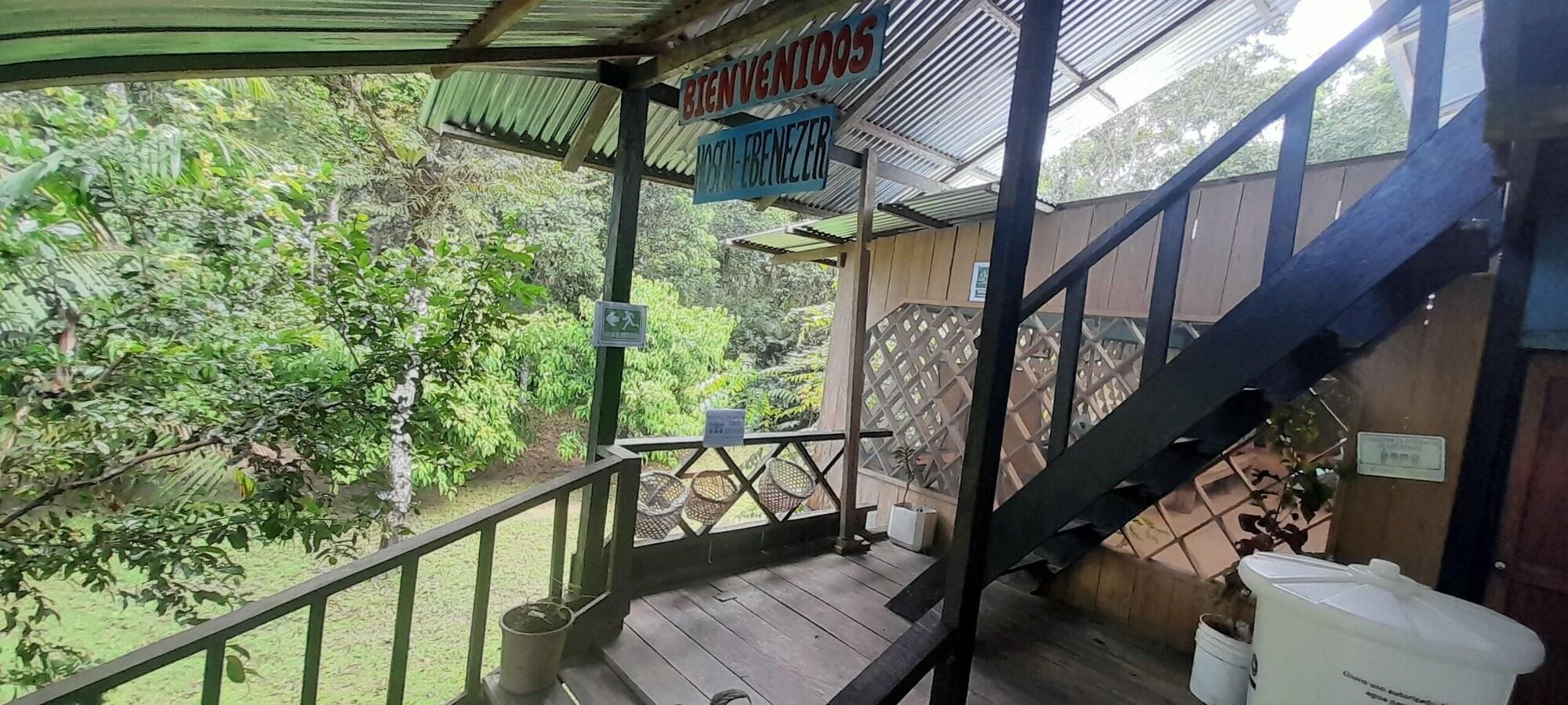 Vista Exterior Hostal Ebenezer Macedonia Tikuna