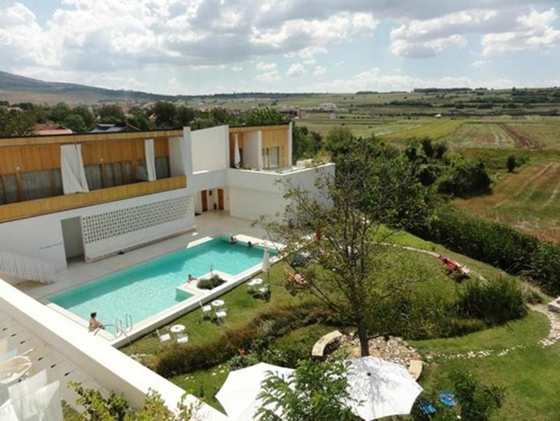 Vista Exterior Gracanica Hotel Pristina