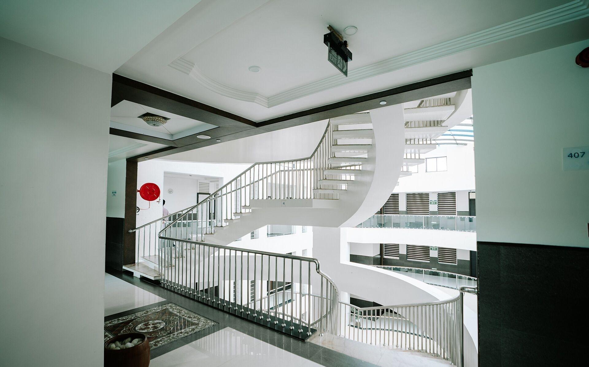 Vista Lobby Daksh The Madhuvan Suites Dwarka