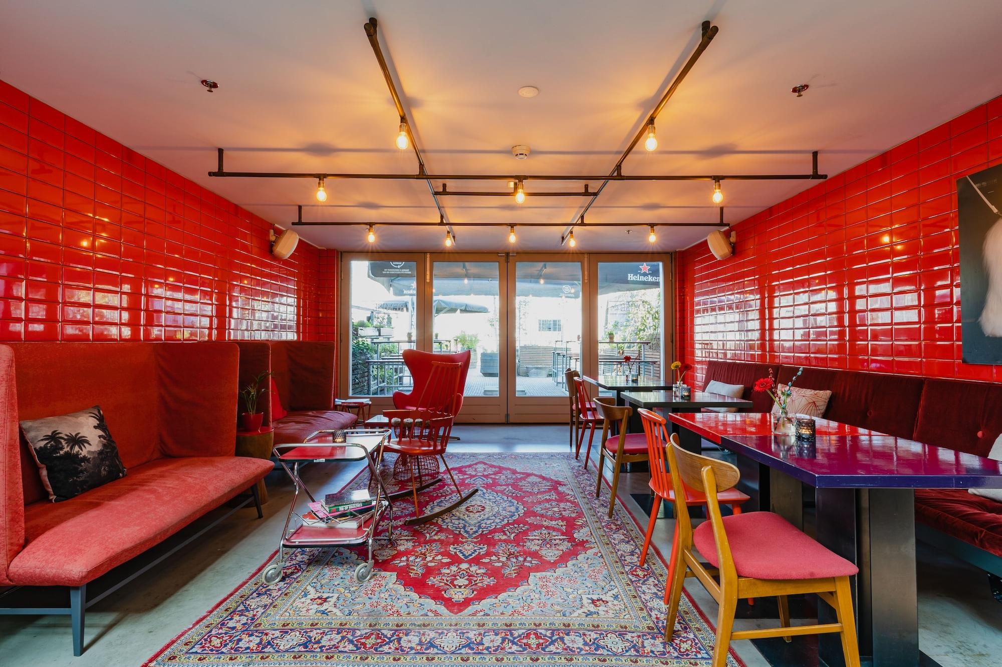 Bar/Salón Hotel De Hallen