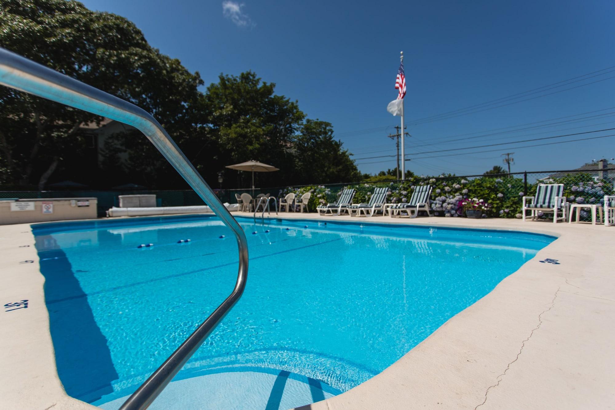Vista Piscina A Beach Breeze Inn