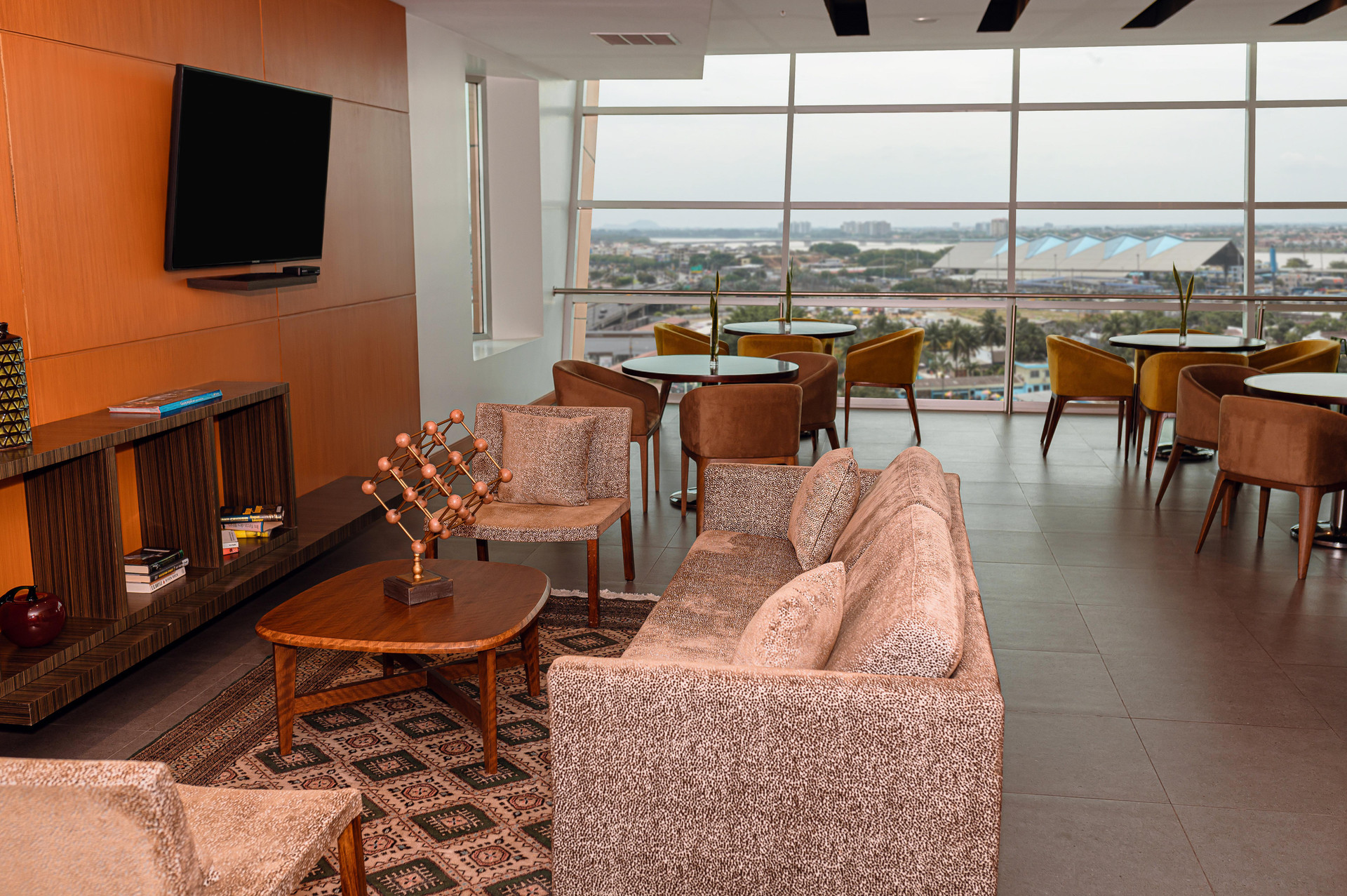 Vista Exterior Holiday Inn Guayaquil Airport by IHG