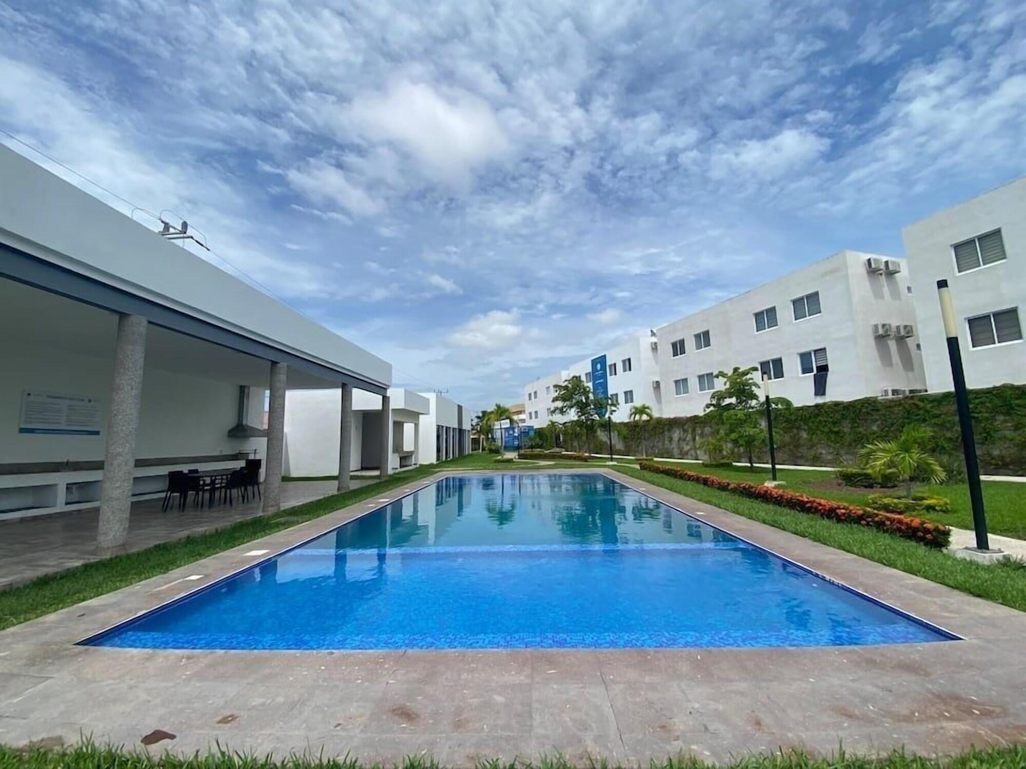 Vista Piscina CONDOS AA