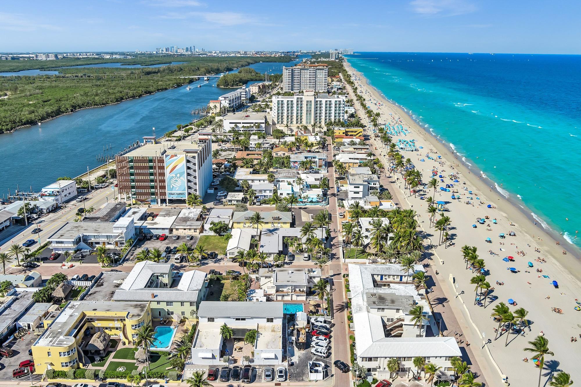 Vista Exterior Hollywood Beach Flamingo