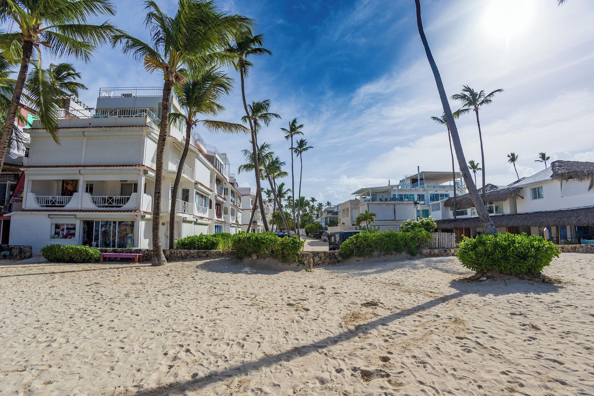 Vista Exterior Bavaro Beach Condo for Rent