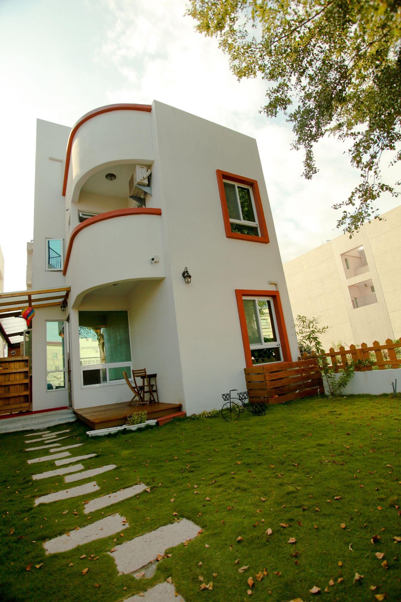 Varios Soft Travel Hostel