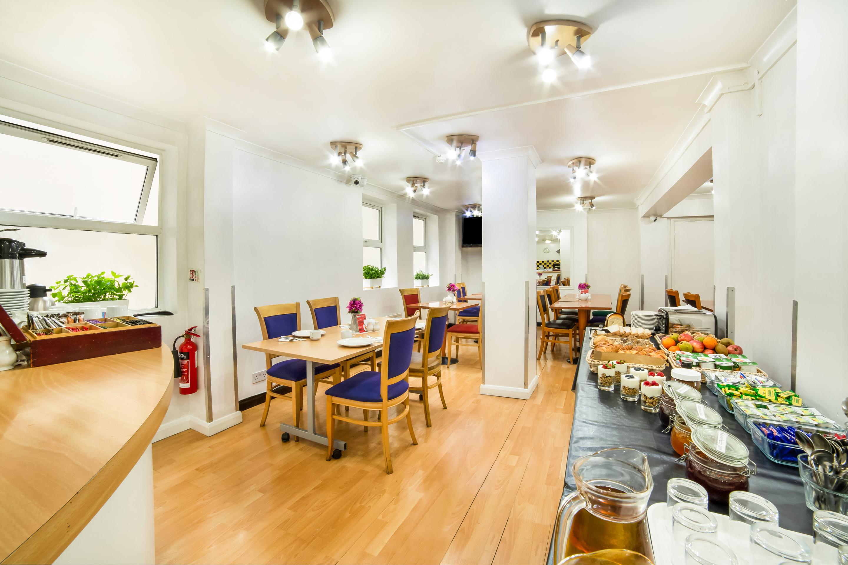 Restaurant OYO Townhouse New England, London Victoria