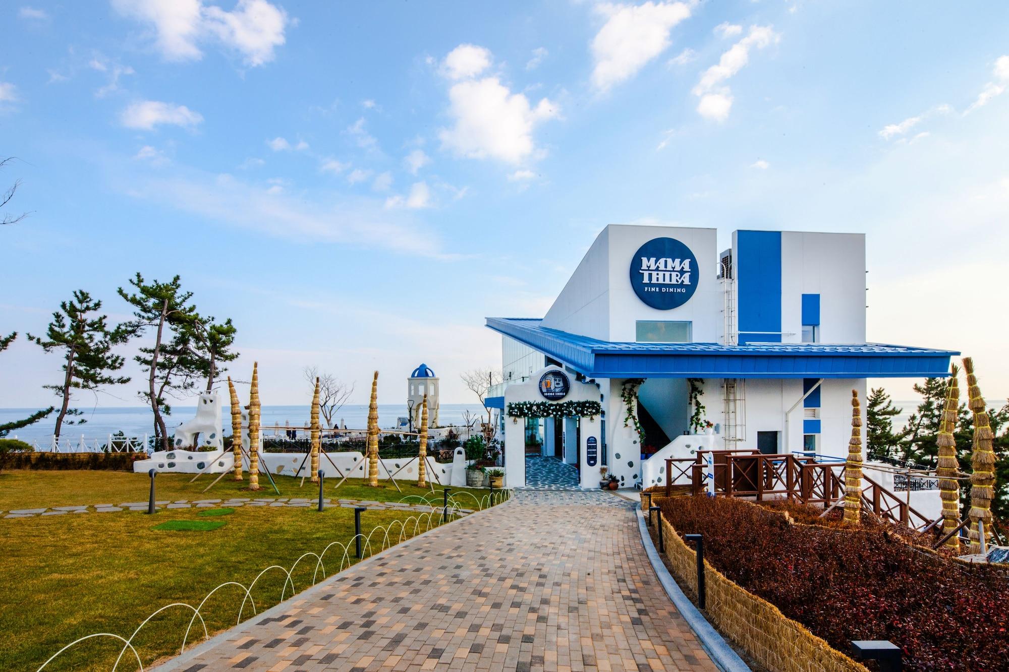 Bar/Salón Sol Beach Samcheok