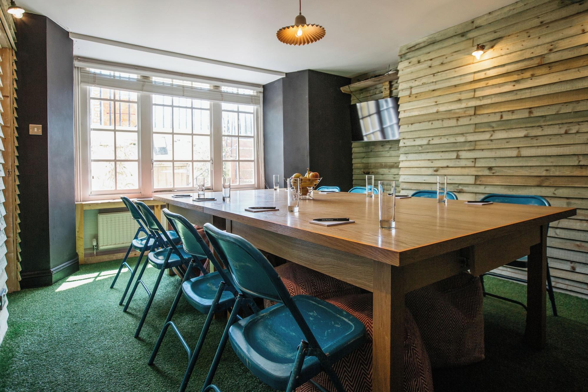 Sala de Reuniones Artist Residence Brighton