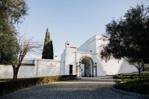 Alojamiento - Convento do Espinheiro, Historic Hotel & Spa