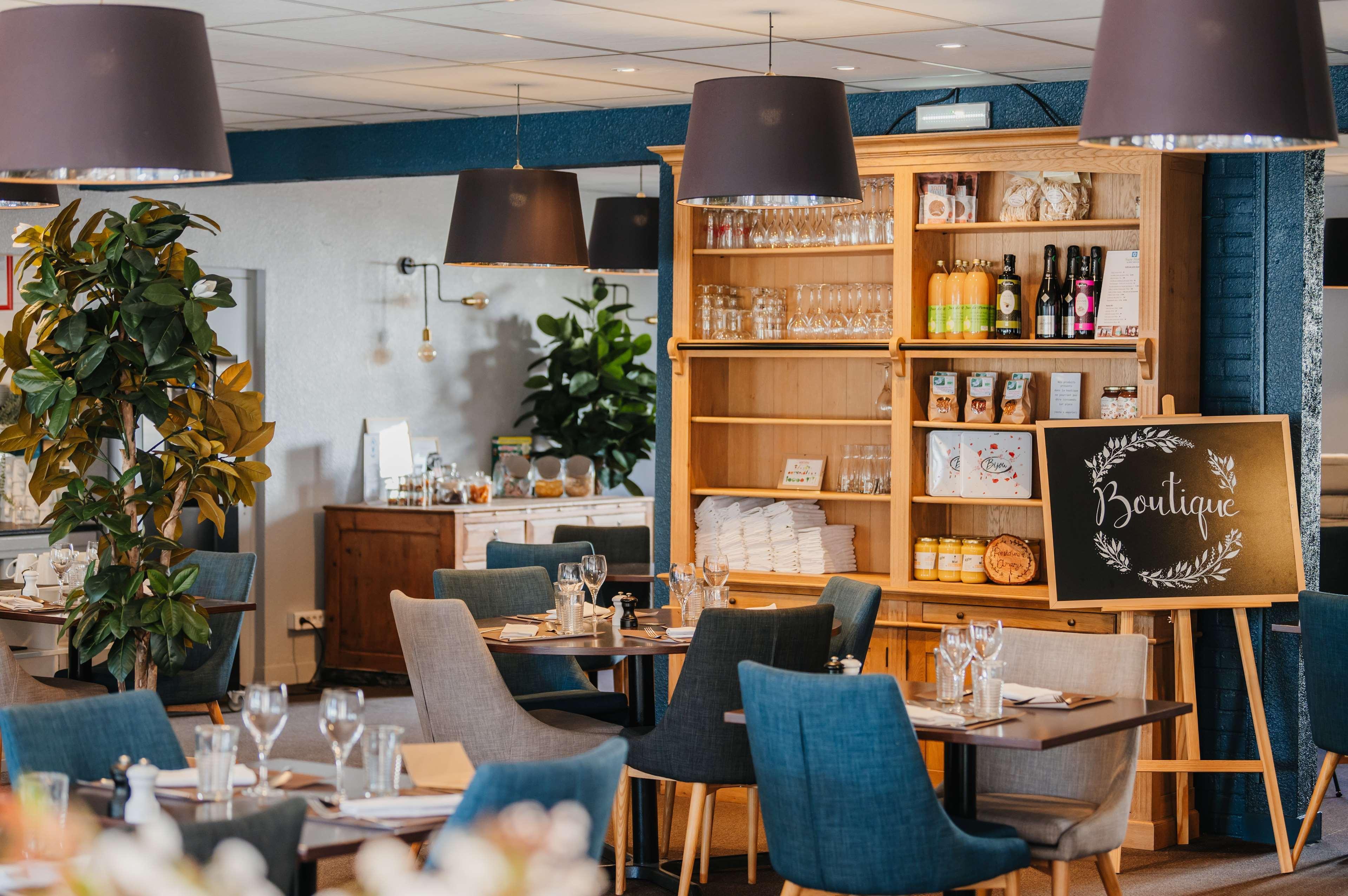 Bar/Salón Sure Hotel by Best Western Chateauroux
