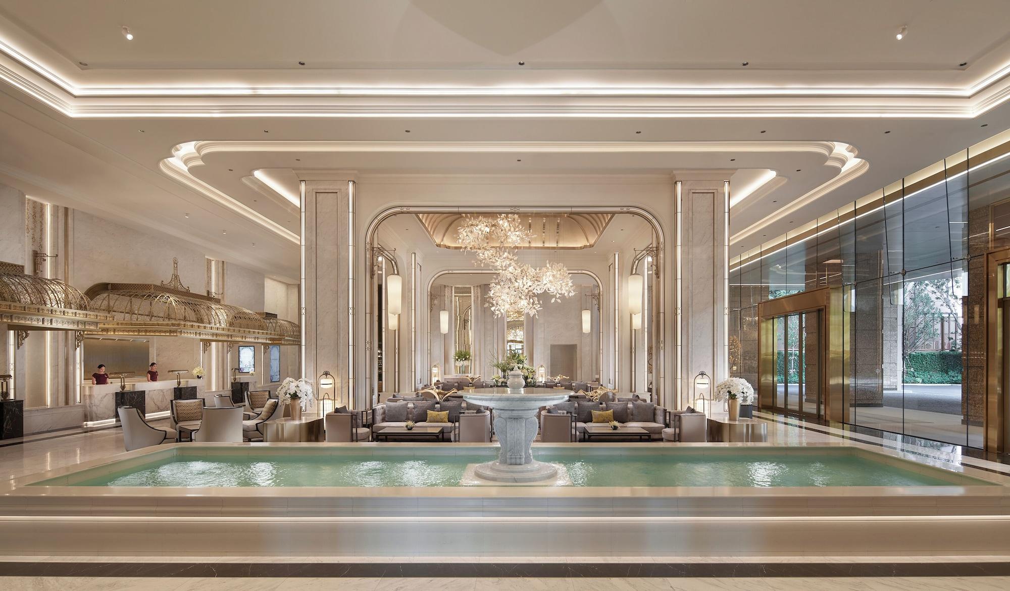 Vista Lobby Grande Centre Point Lumphini Bangkok