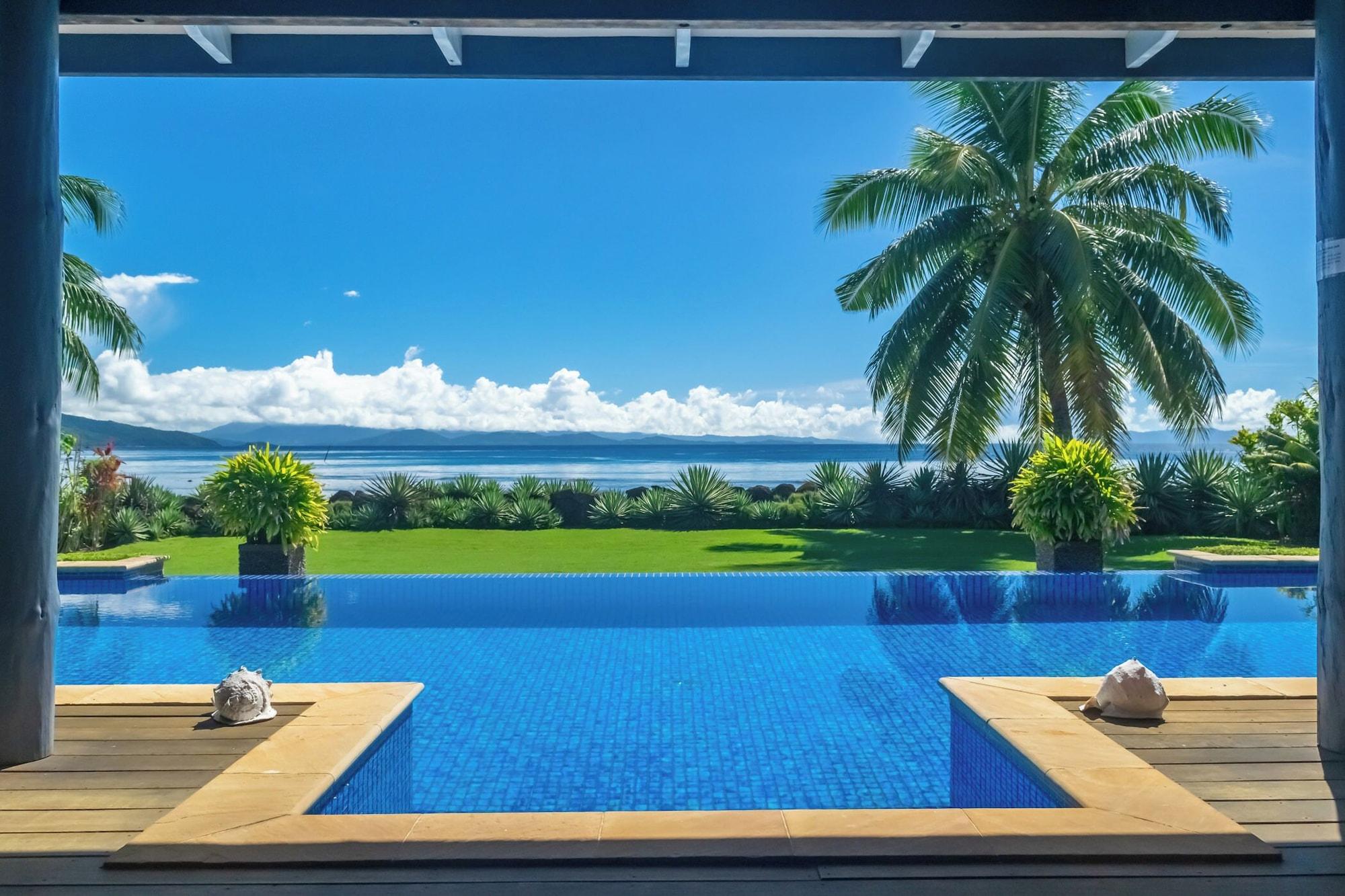 Varios Aroha Taveuni Beachfront Bures