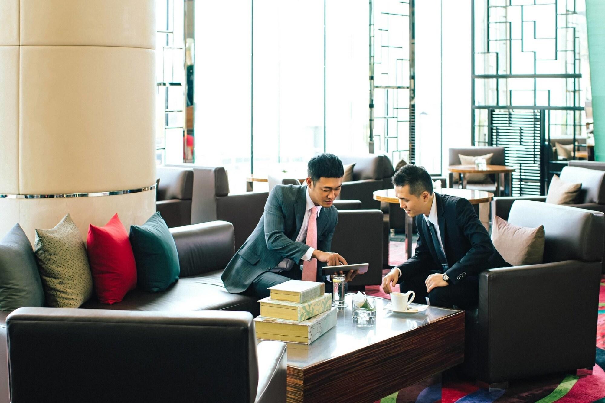Vista Lobby Hong Kong SkyCity Marriott Hotel